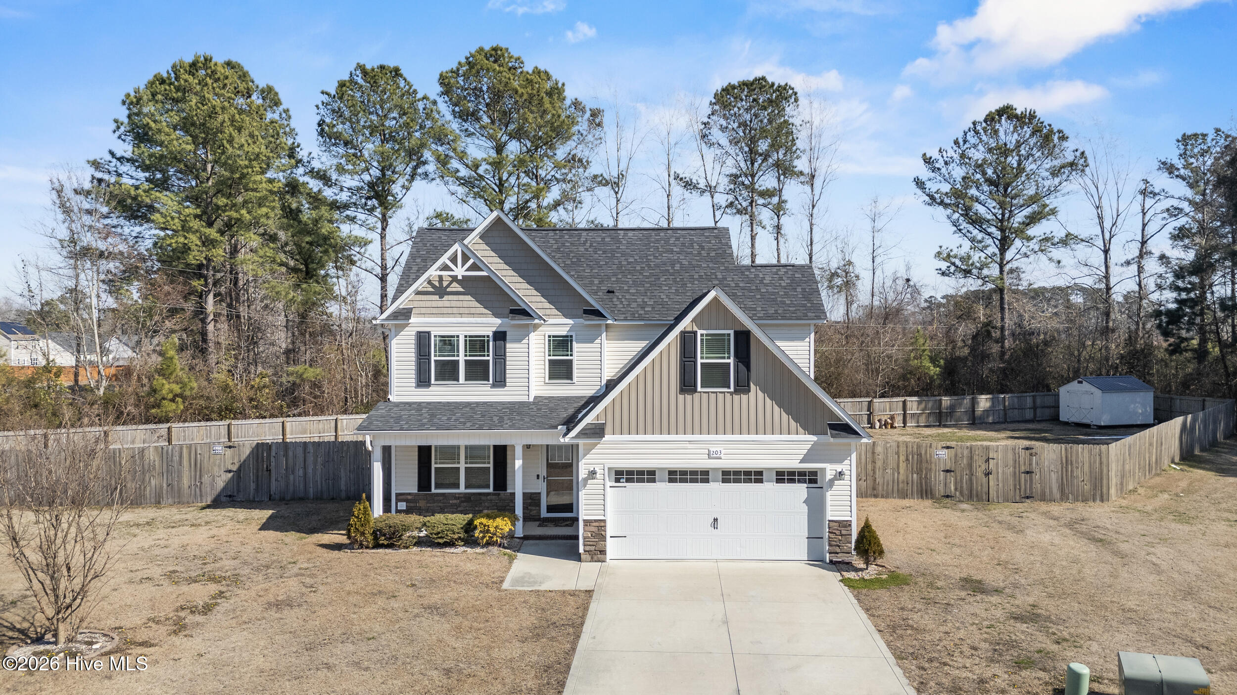 100553929 | Photo 40