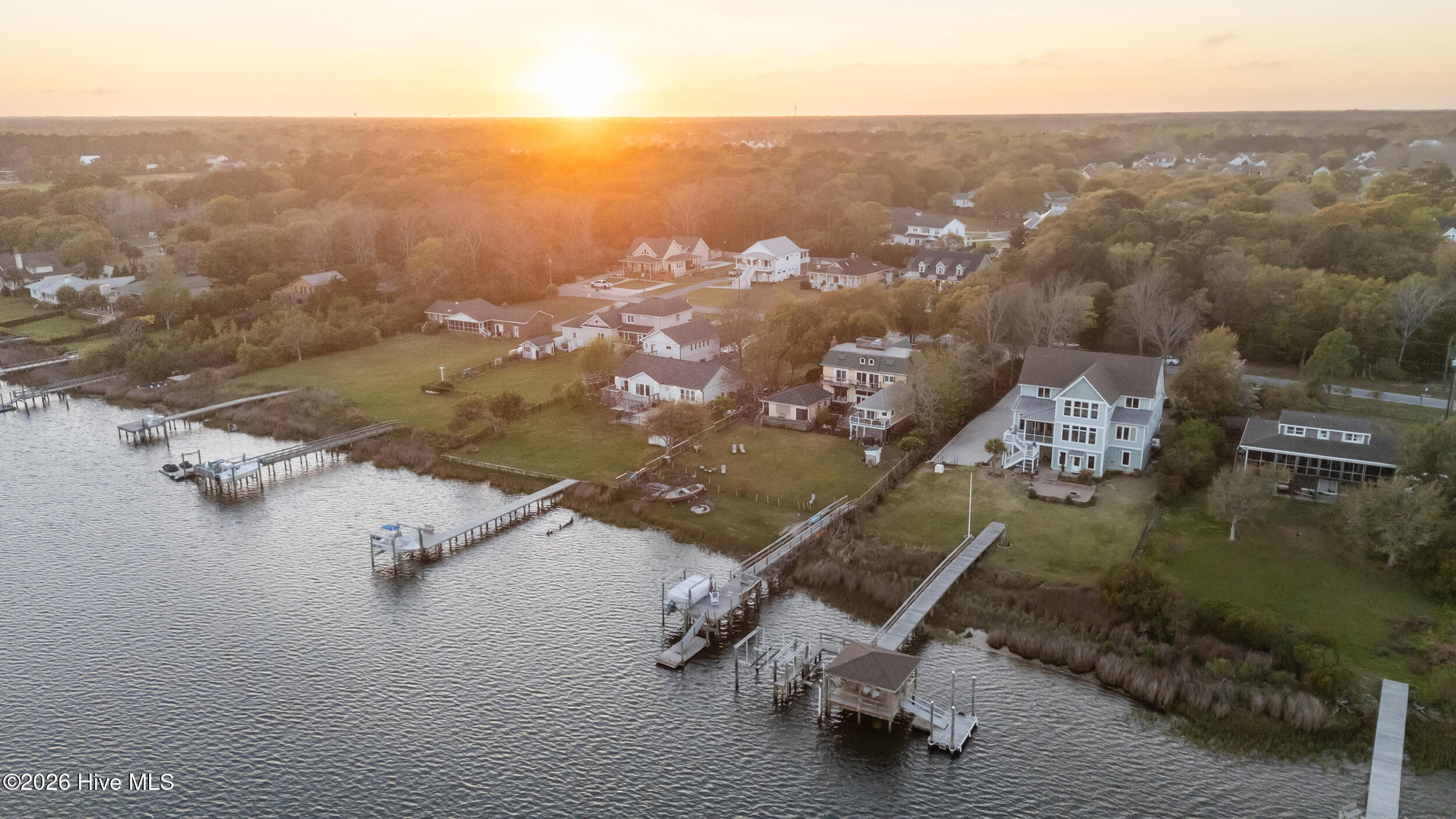 100567542 | Photo 102