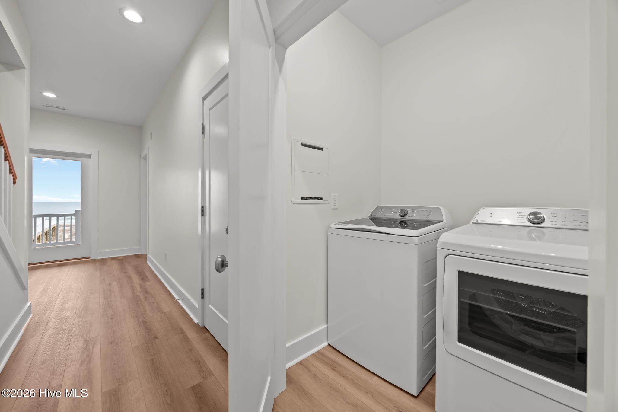 100552819 | Photo 33