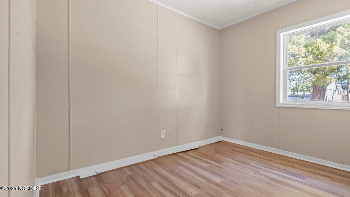 100560769 | Photo 13