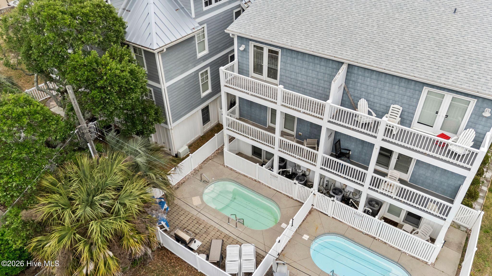 100570292 | Photo 67