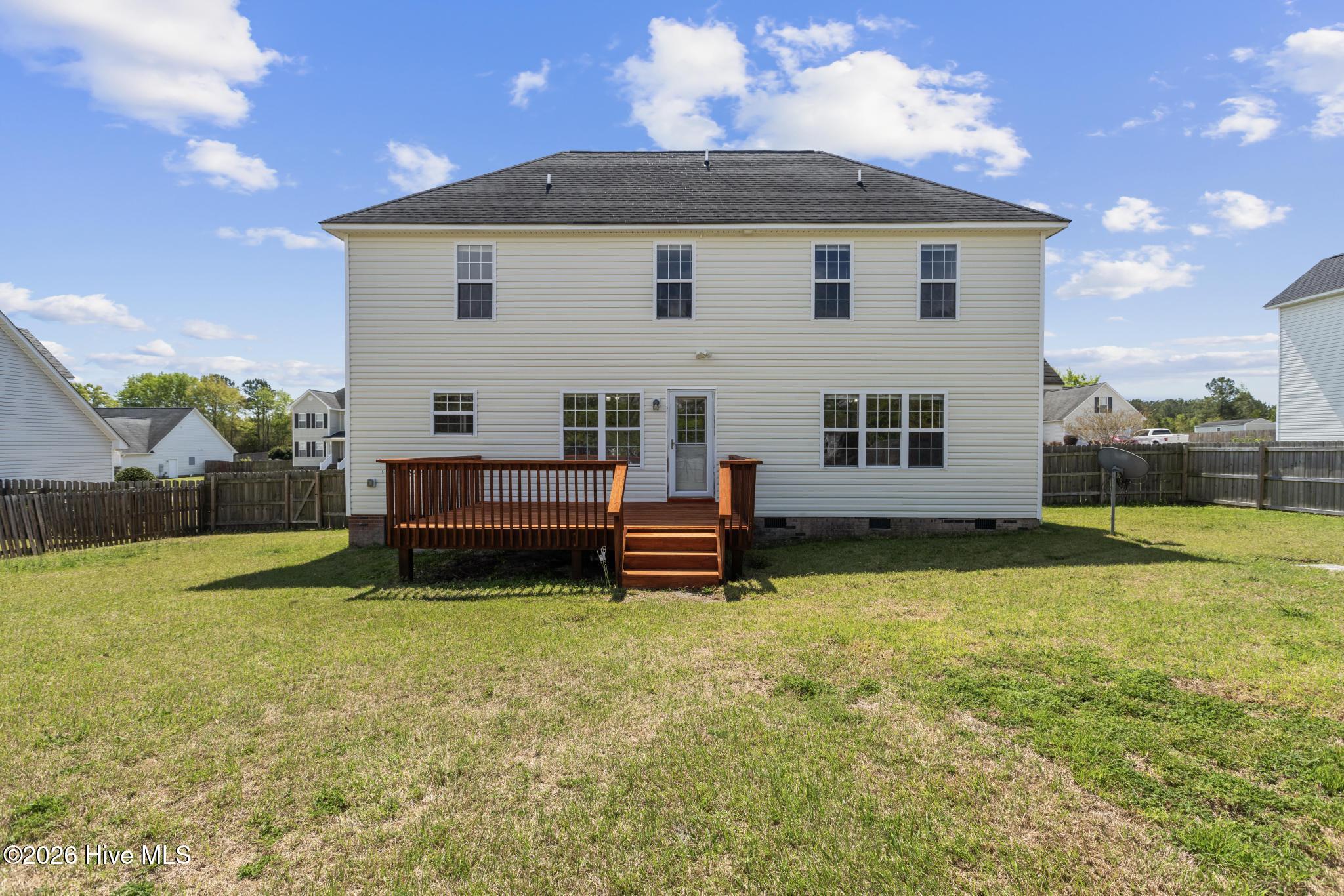 100566886 | Photo 35