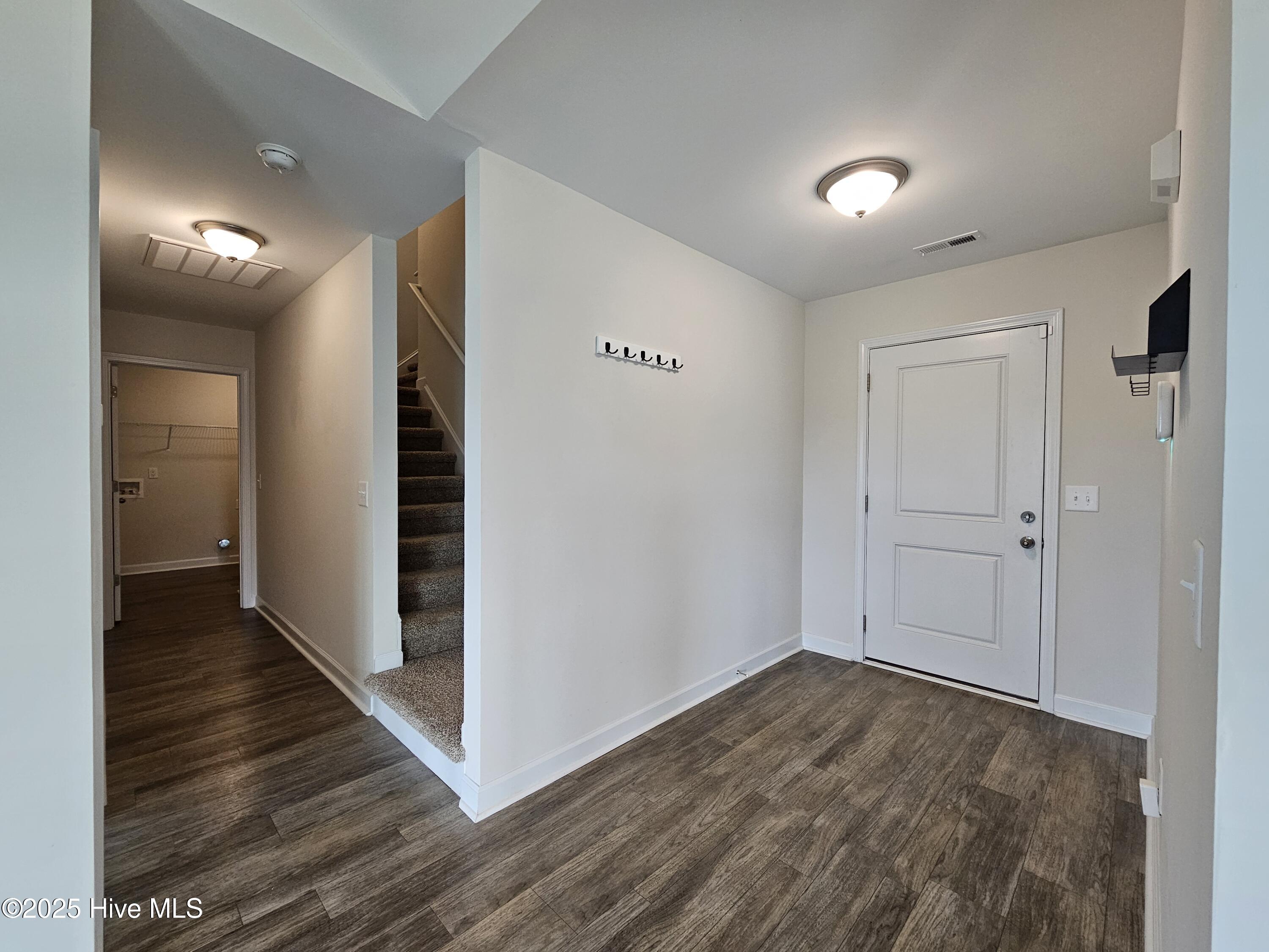 100526822 | Photo 21