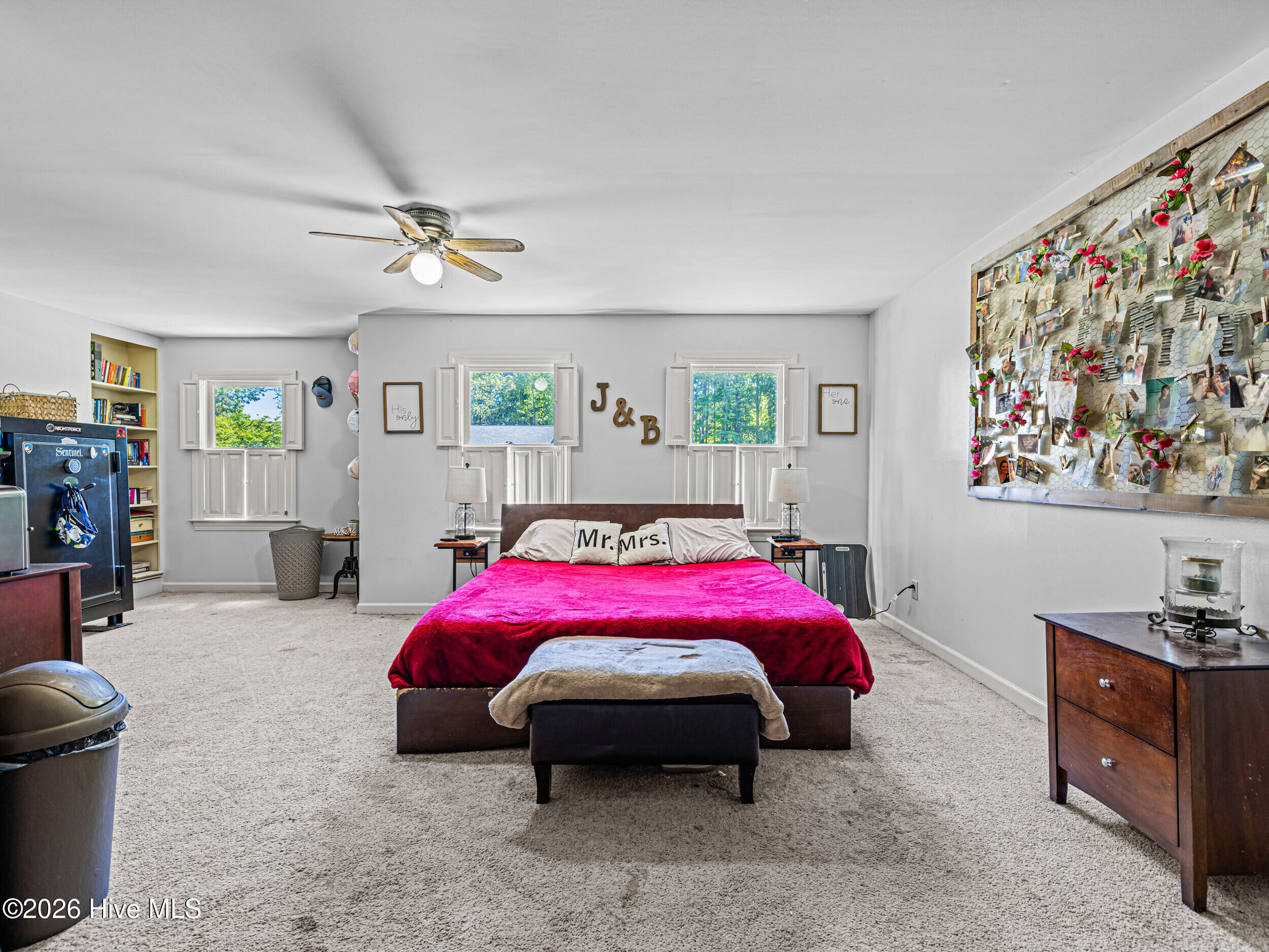 100570486 | Photo 37