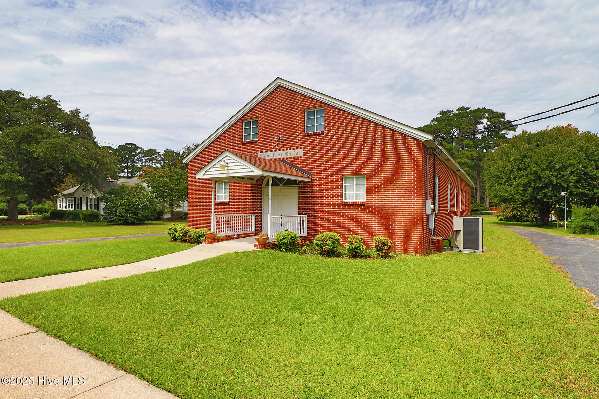 2101 S Lakeview Drive,Newport