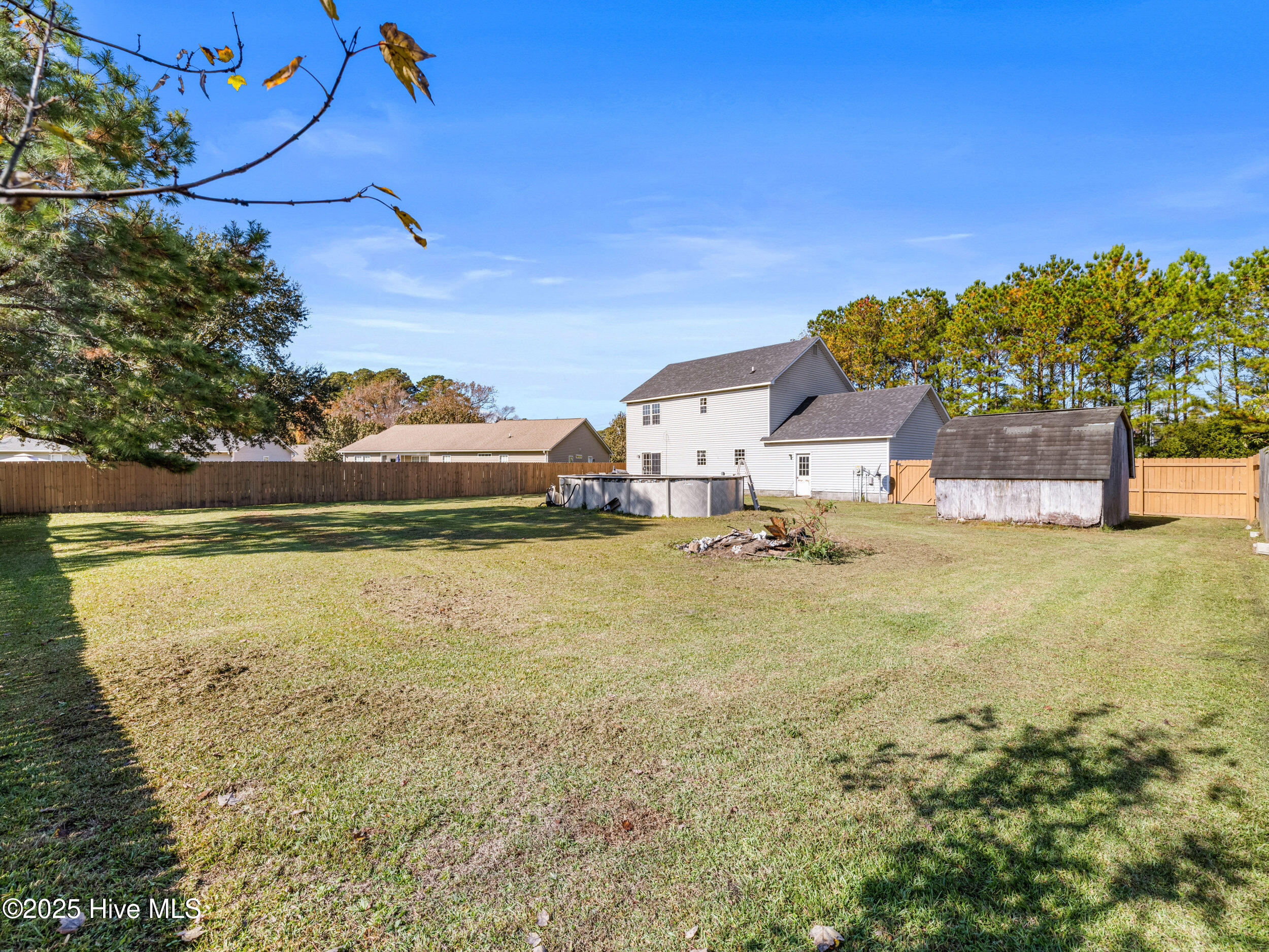 100541472 | Photo 40