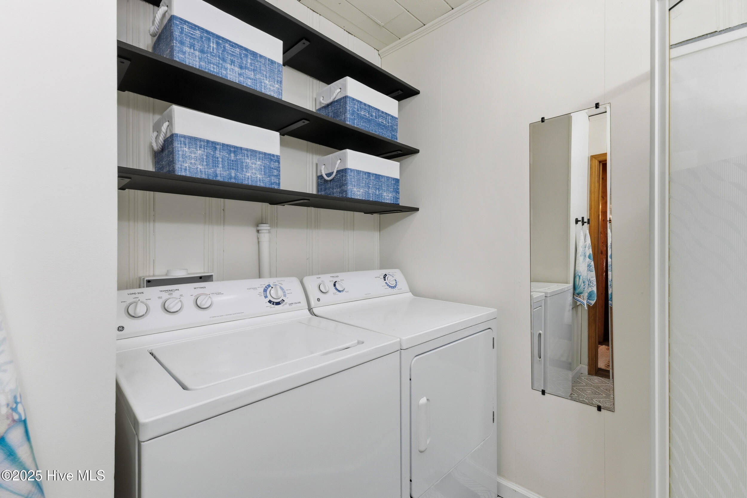 100535191 | Photo 23