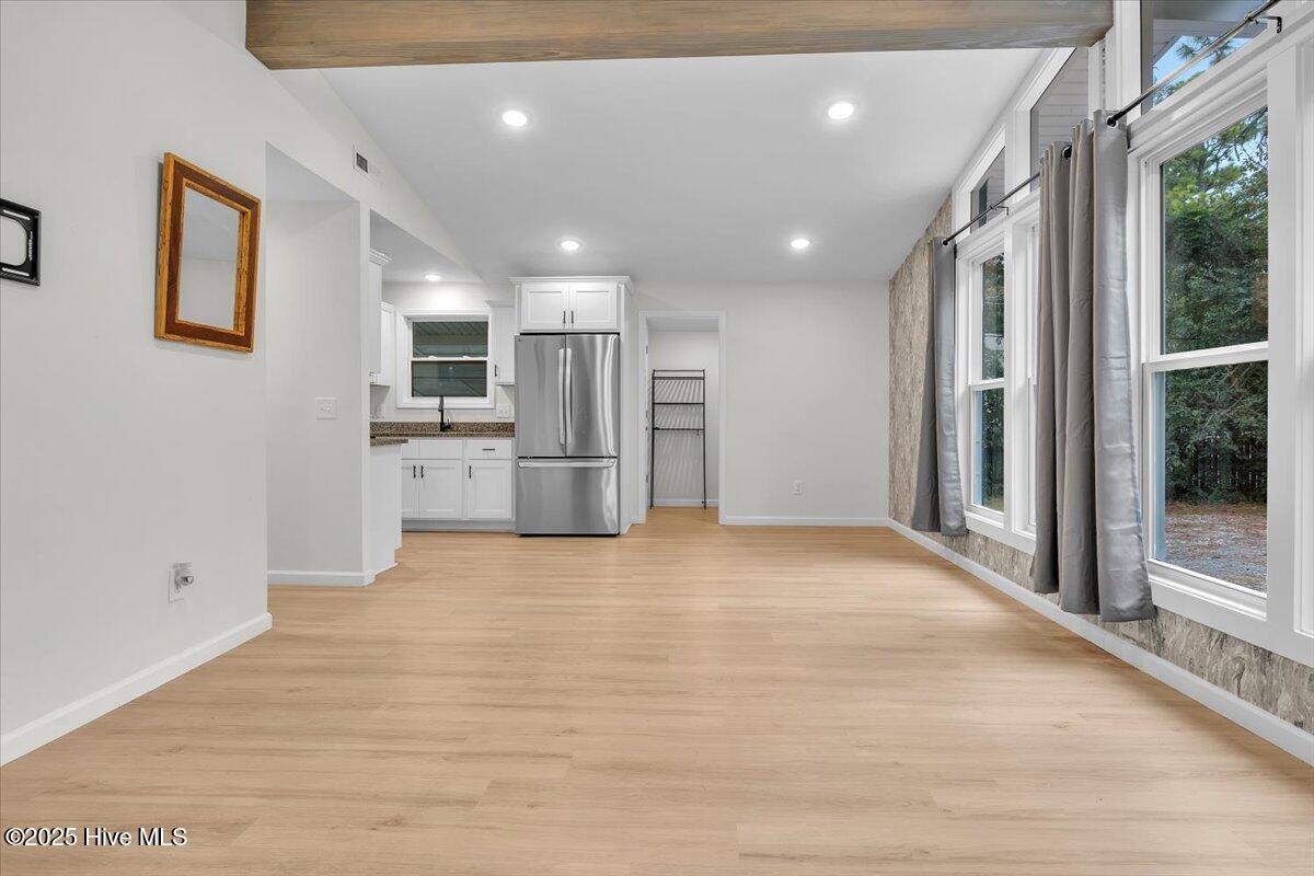 100545408 | Photo 17