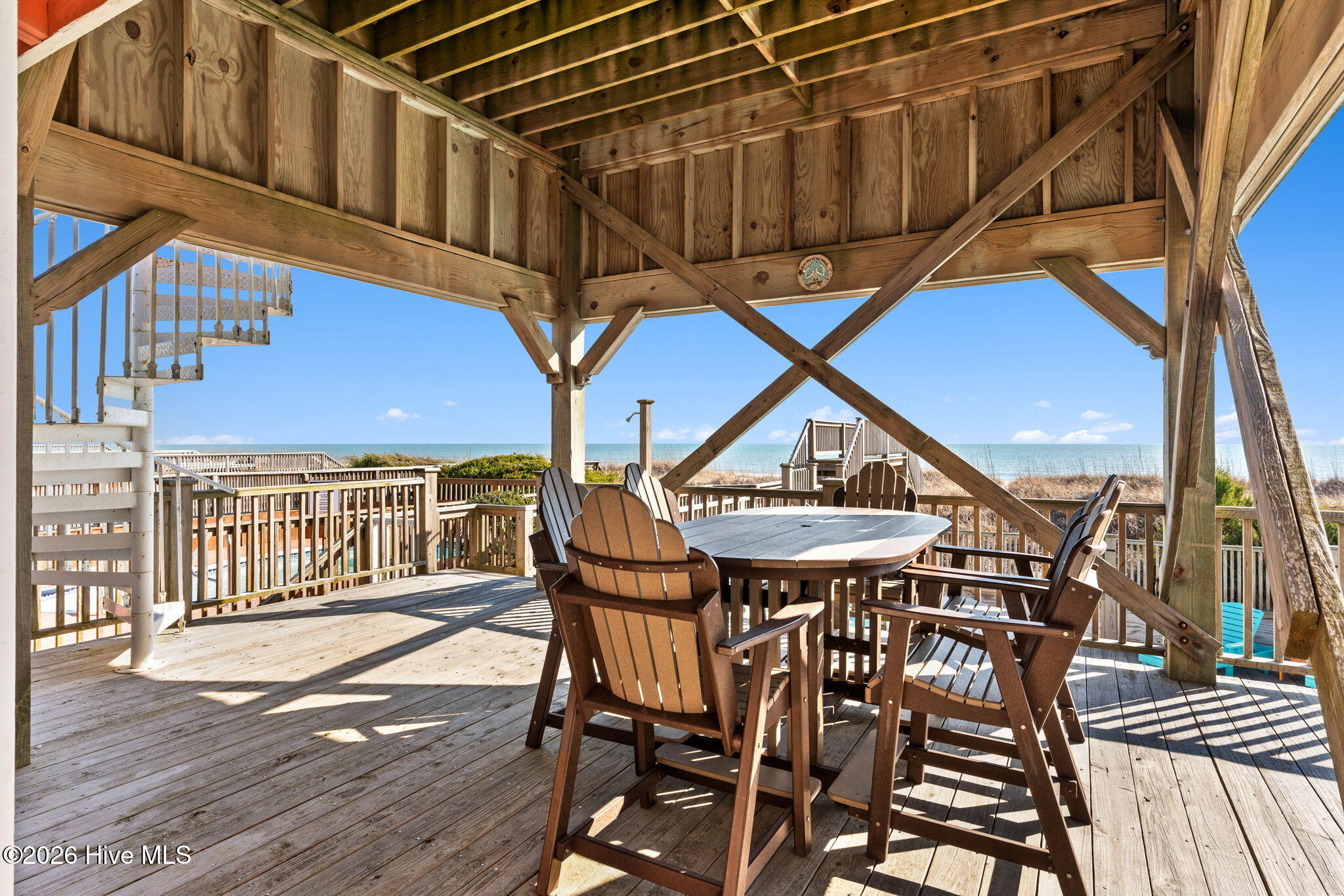 100552493 | Photo 48