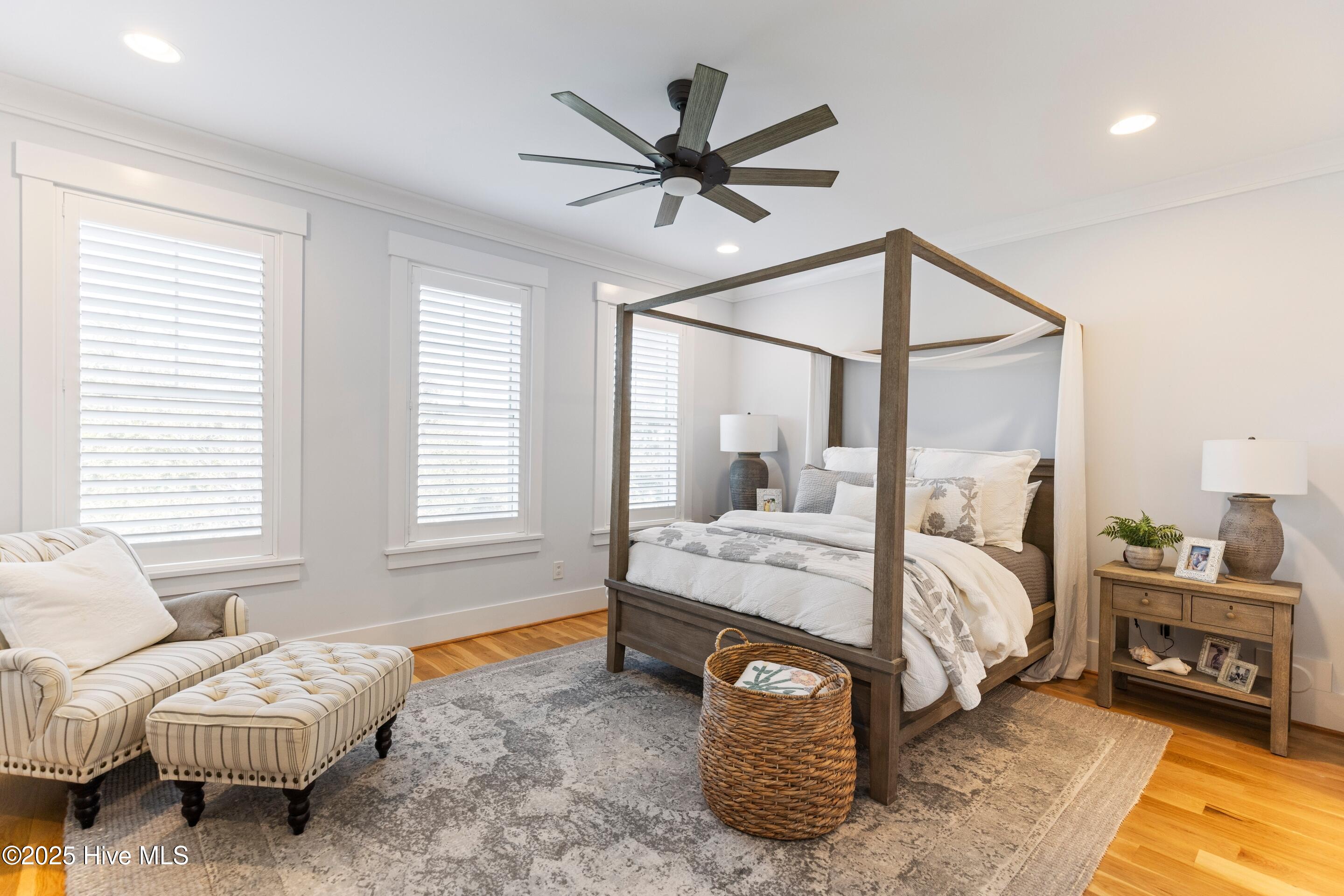 100540413 | Photo 18