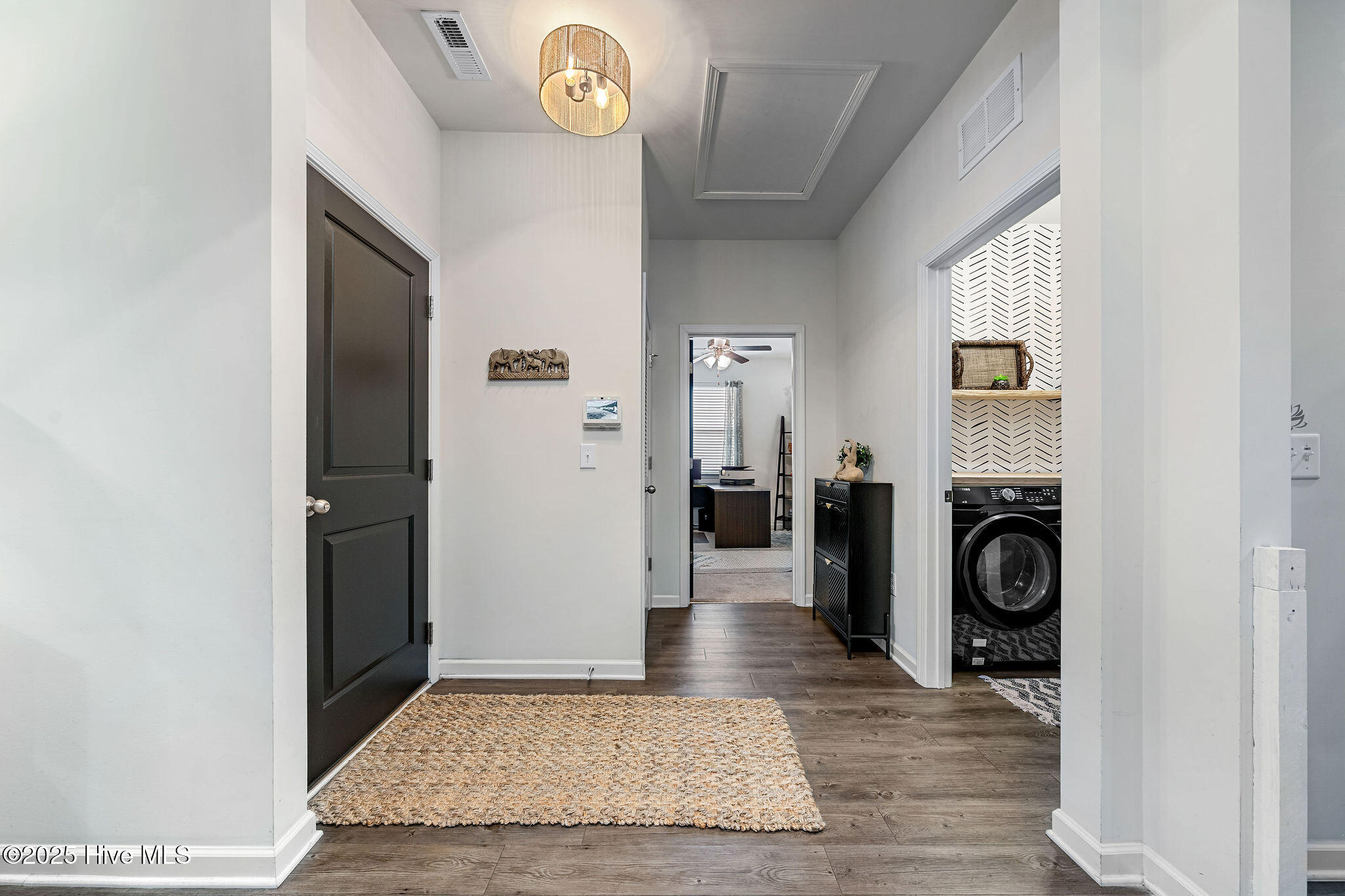 100539651 | Photo 10