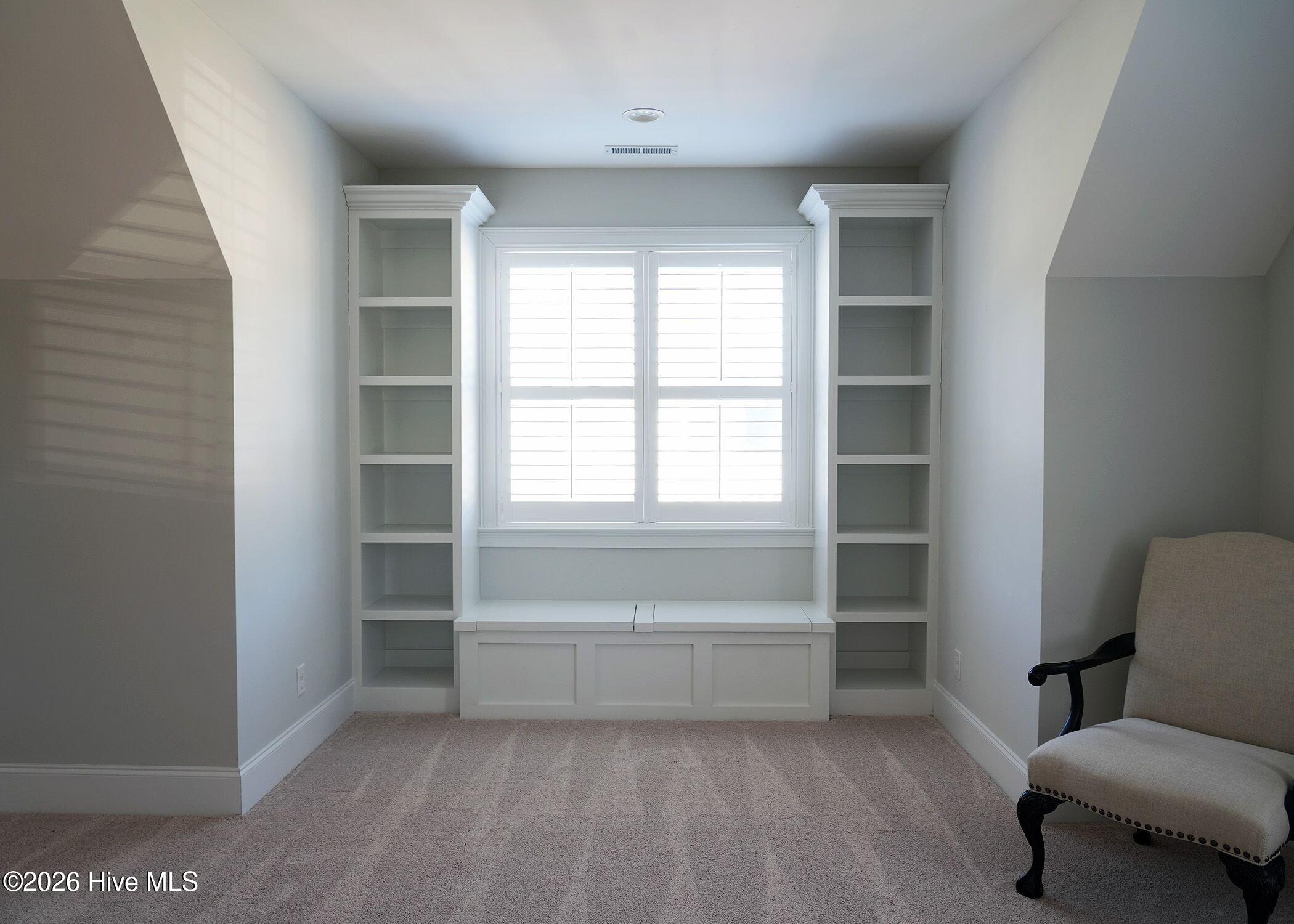 100554172 | Photo 30