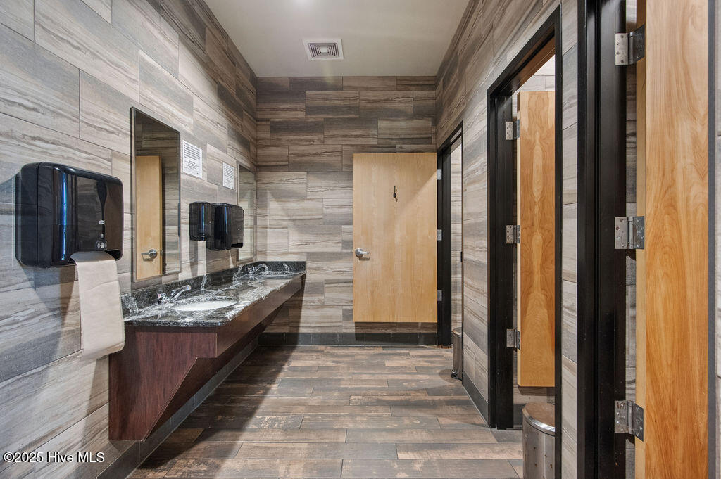 2470 Gum Branch Road, Jacksonville, NC, 28546