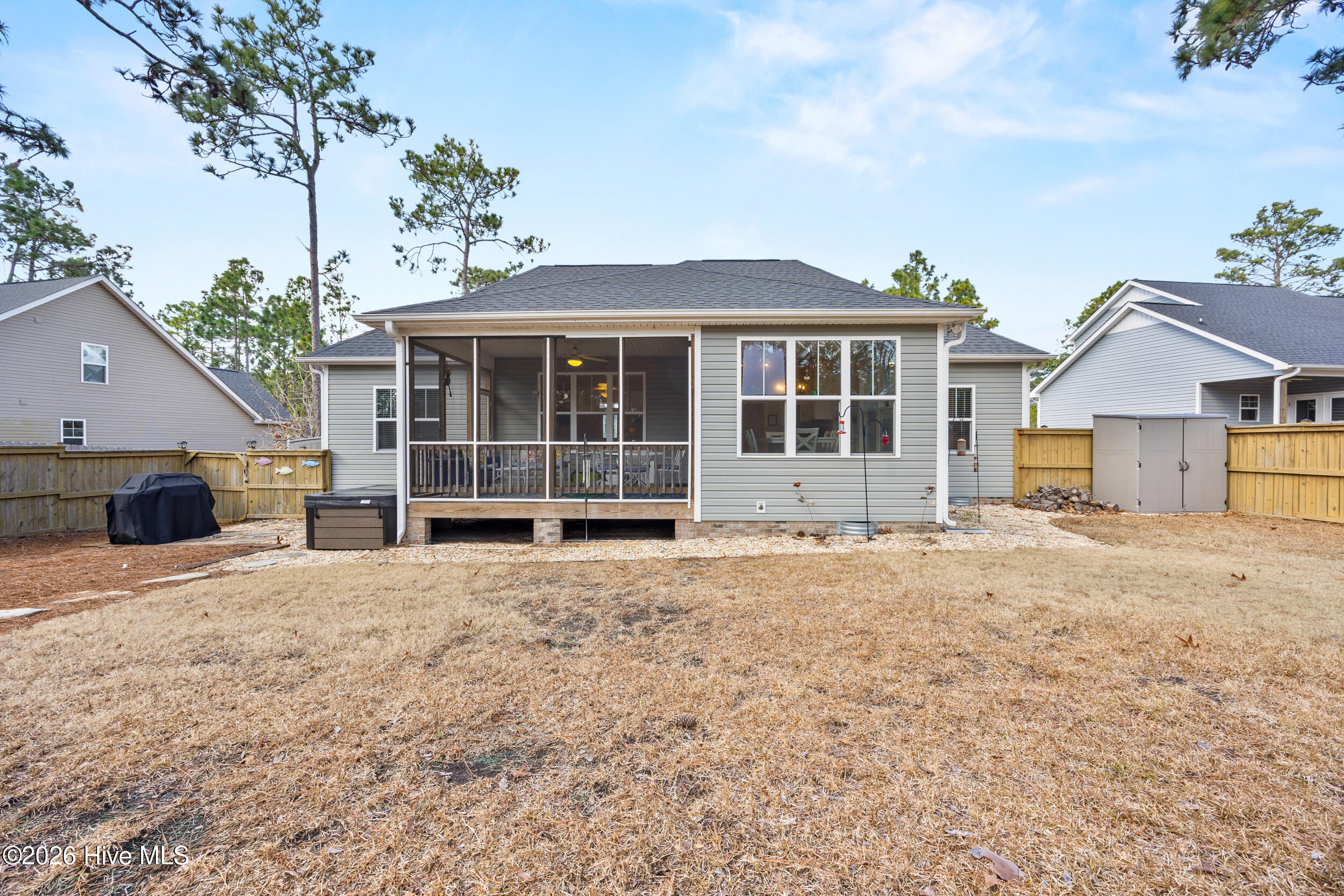 100553911 | Photo 14