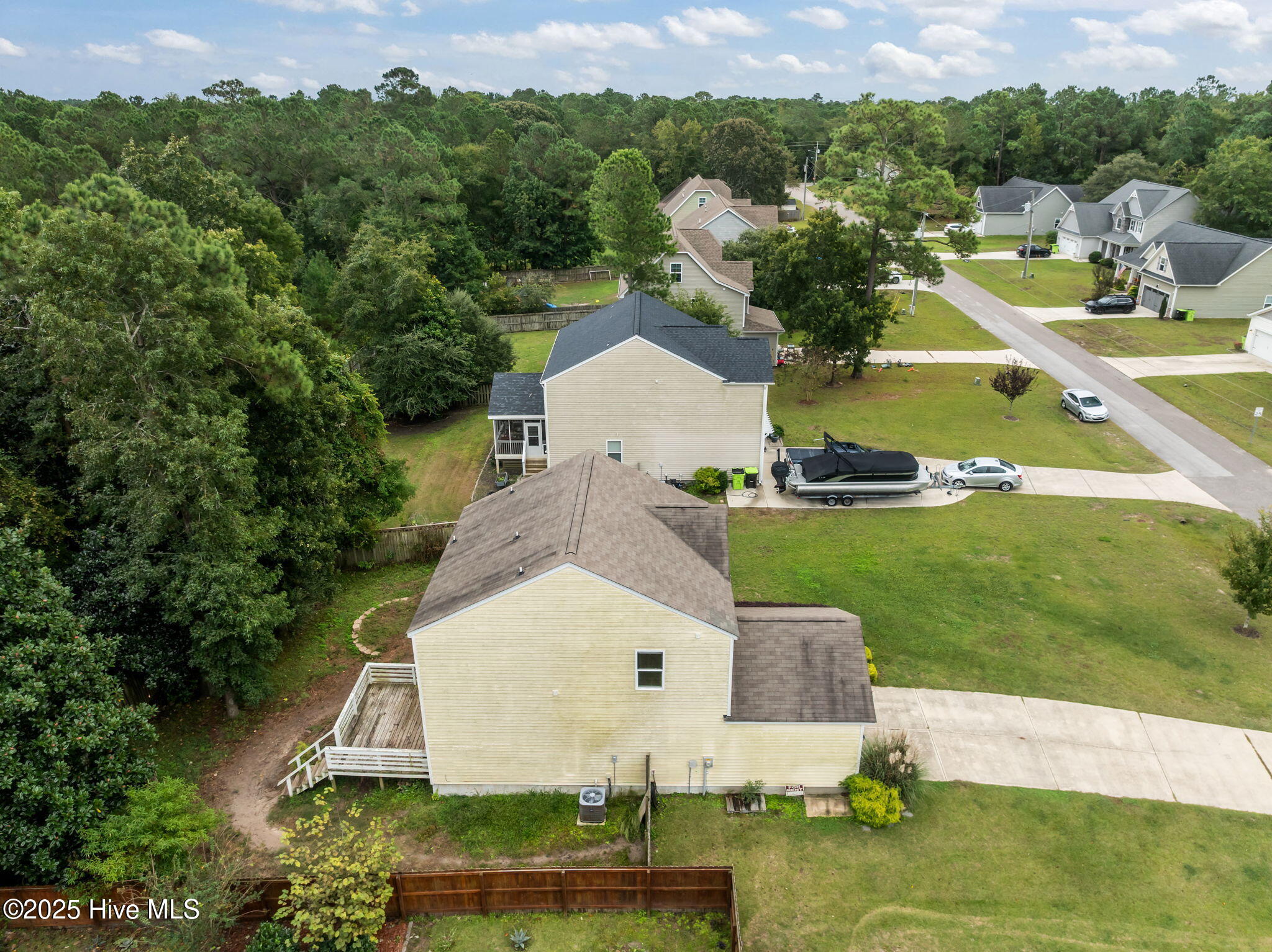 100536661 | Photo 48