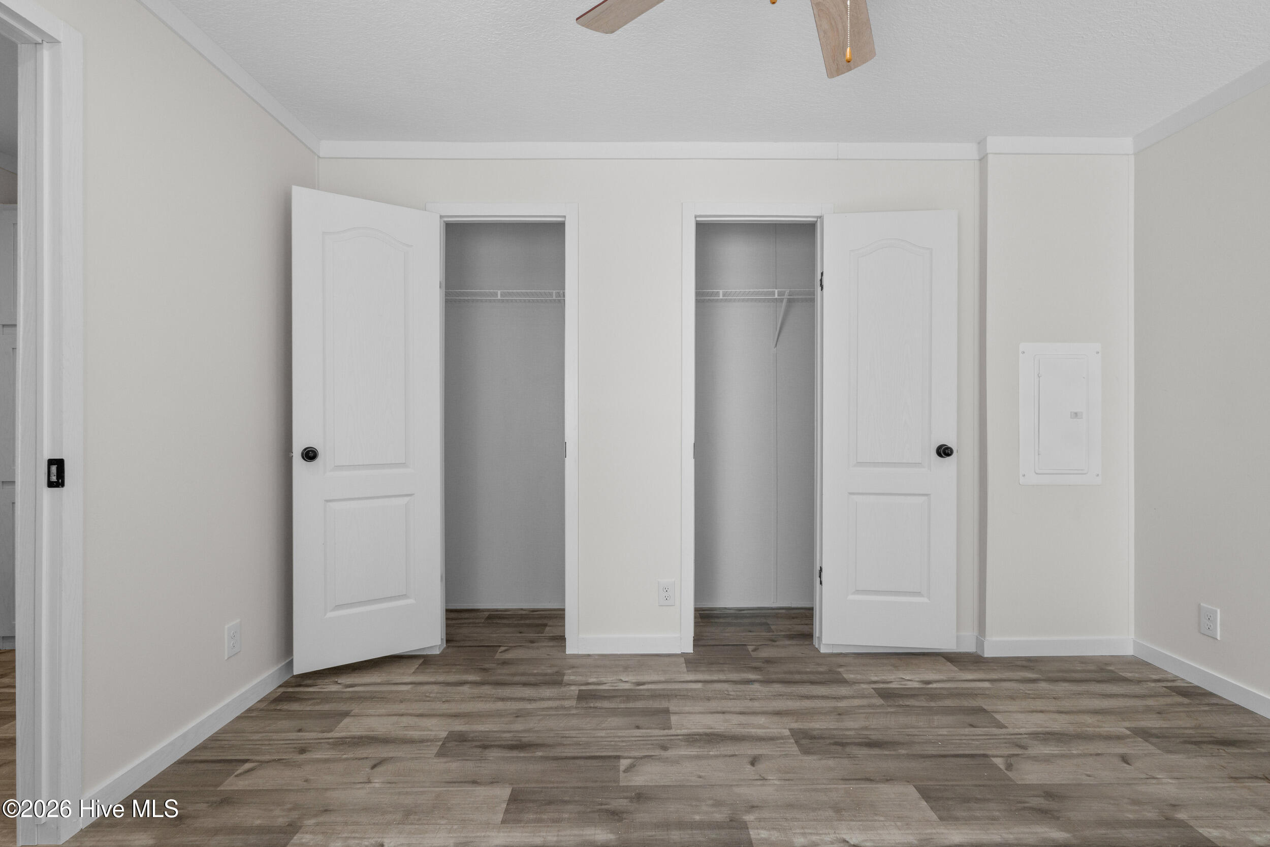 100554788 | Photo 15