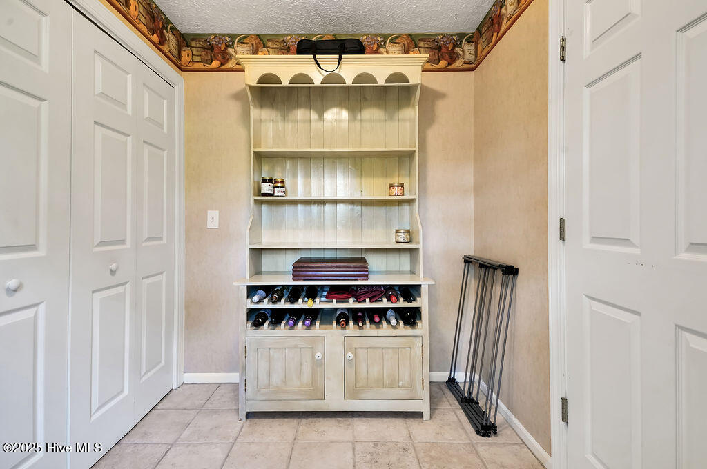 100541437 | Photo 20