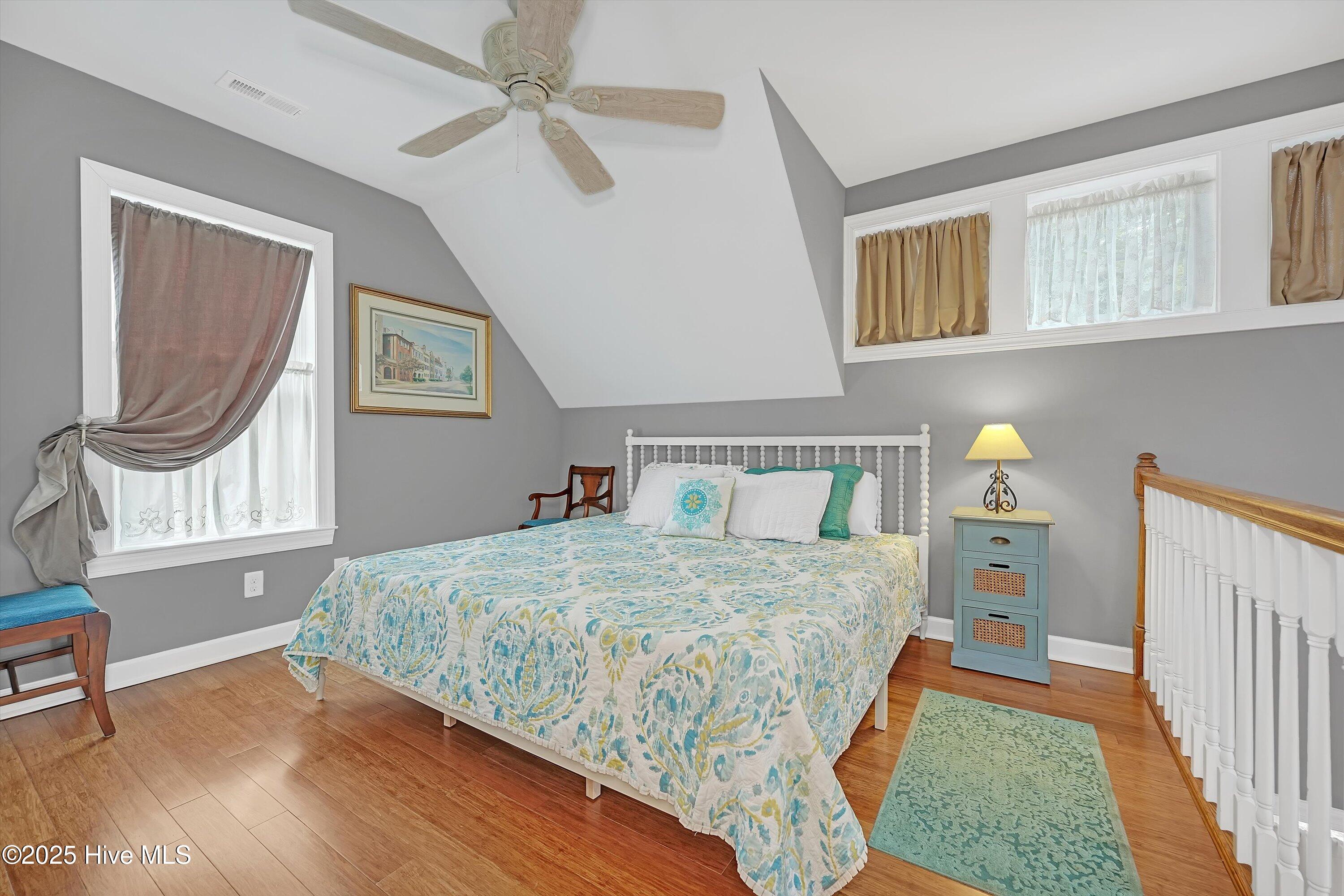 100532253 | Photo 19