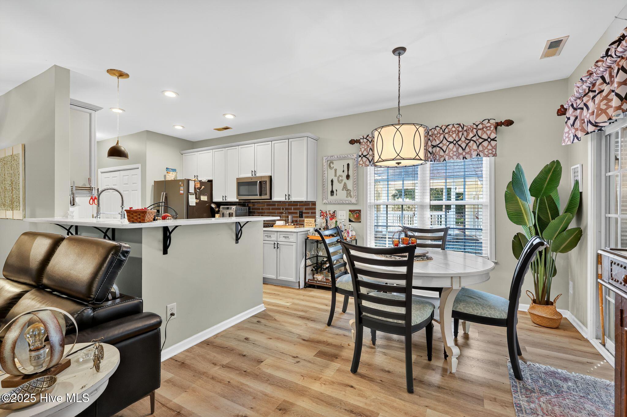 100539359 | Photo 17