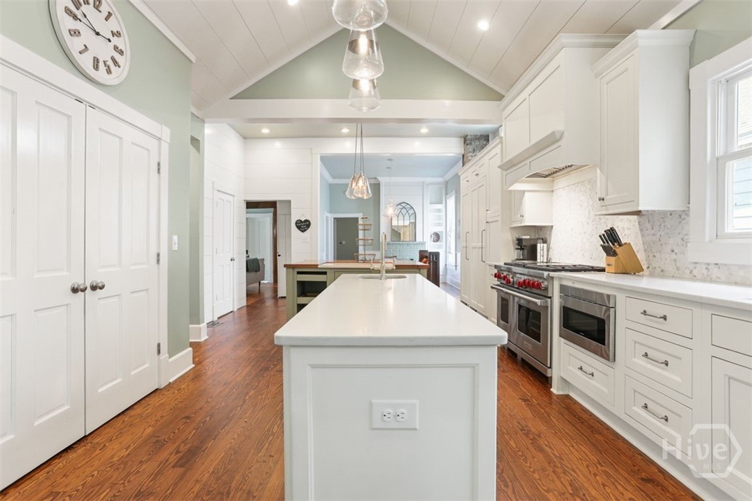 411 Parkersburg Road