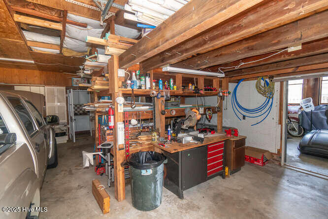 100528759 | Photo 46