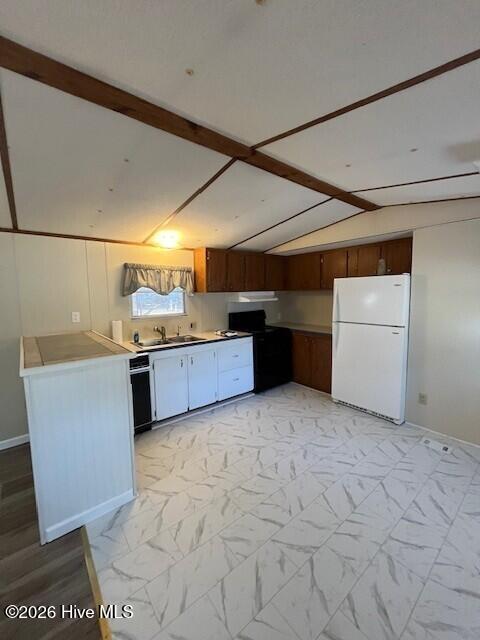 100553659 | Photo 18