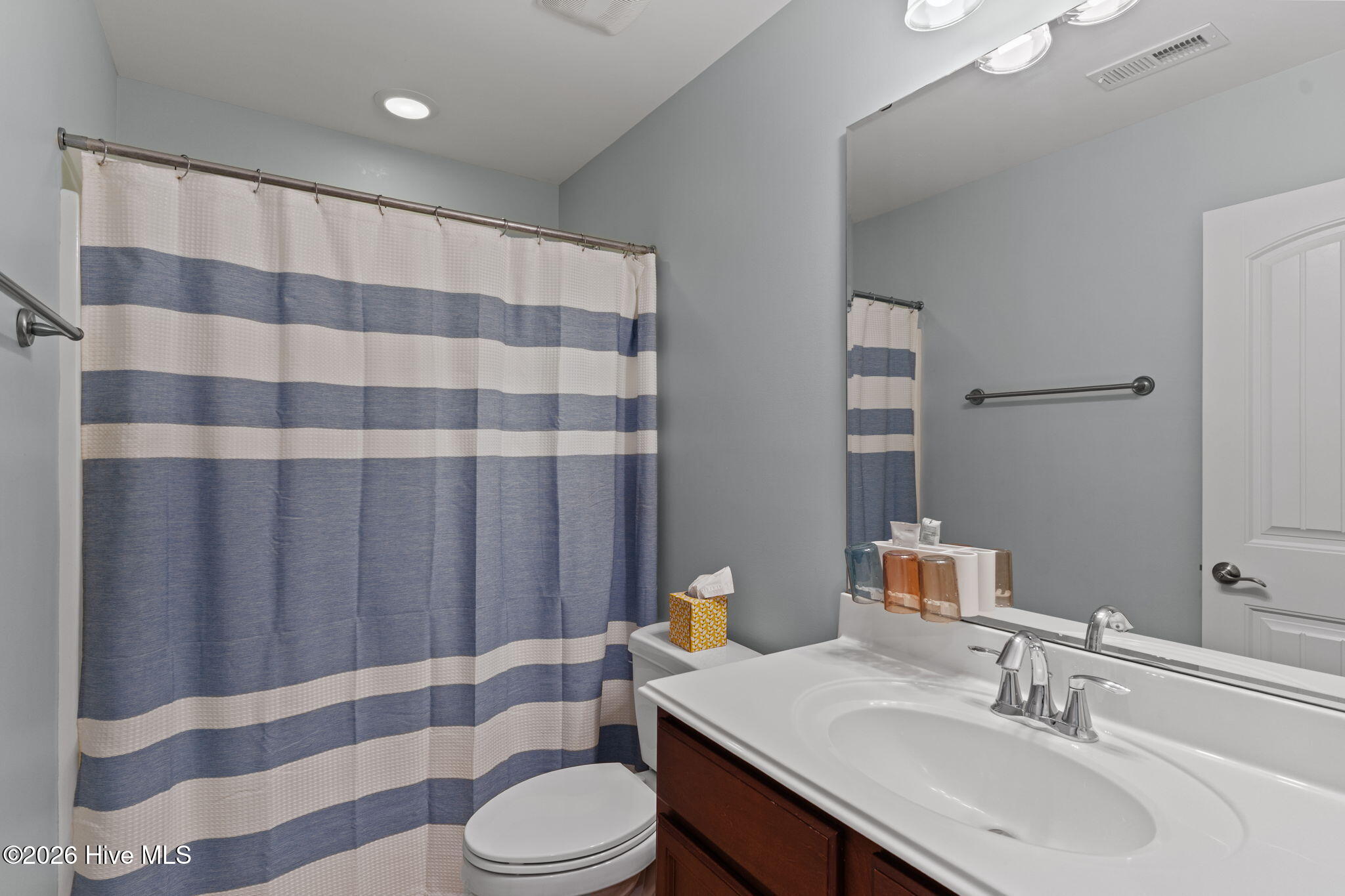 100564202 | Photo 24