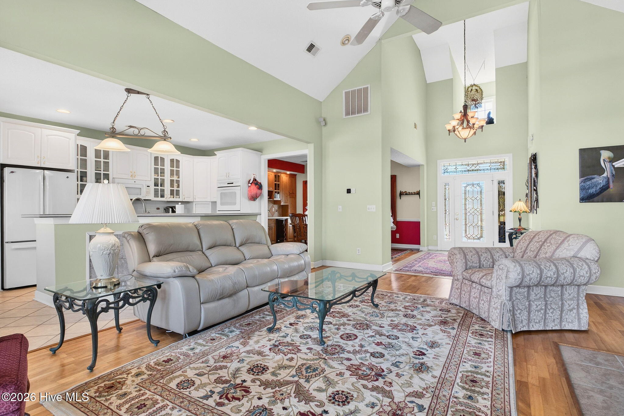 100557579 | Photo 15