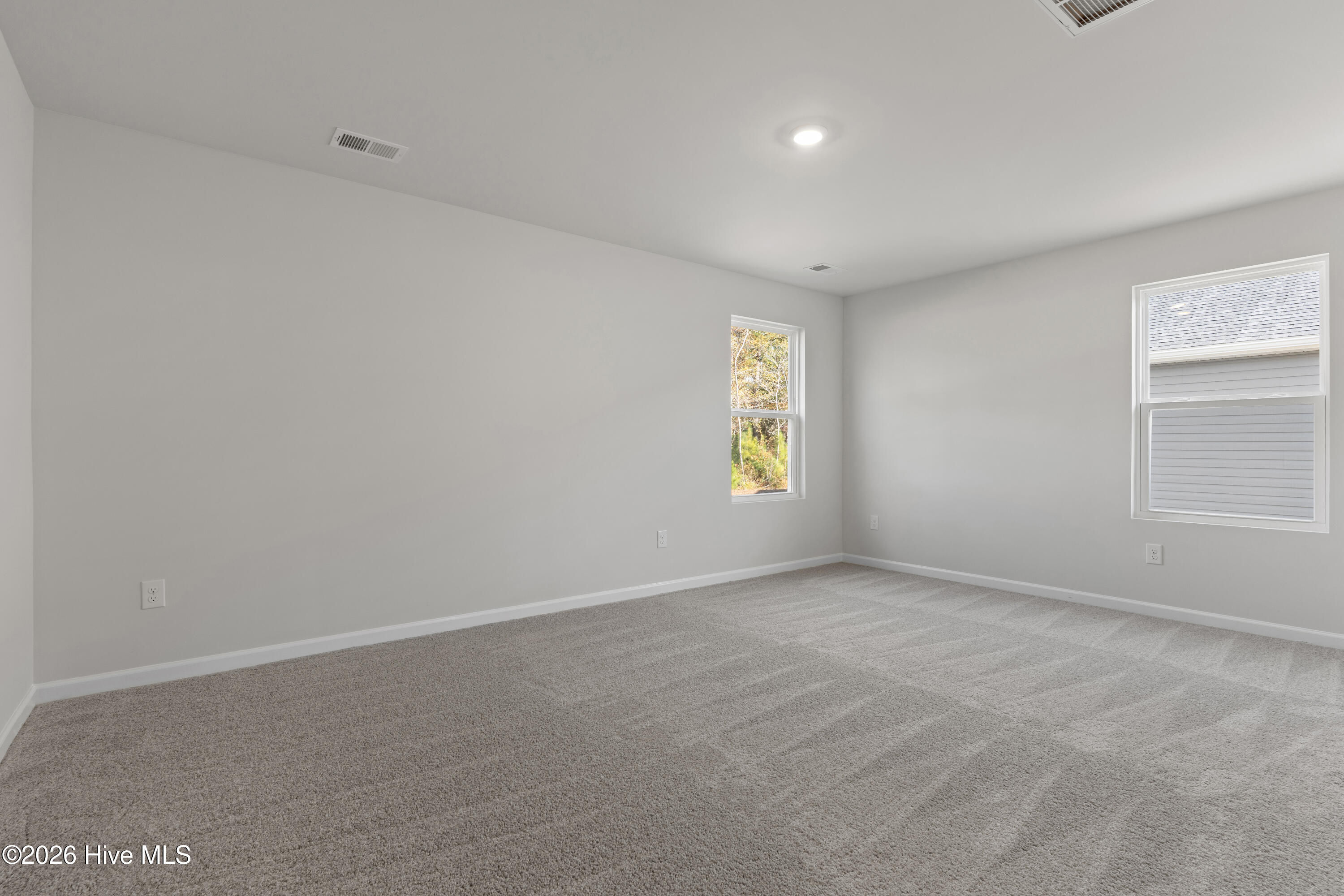 100550093 | Photo 13