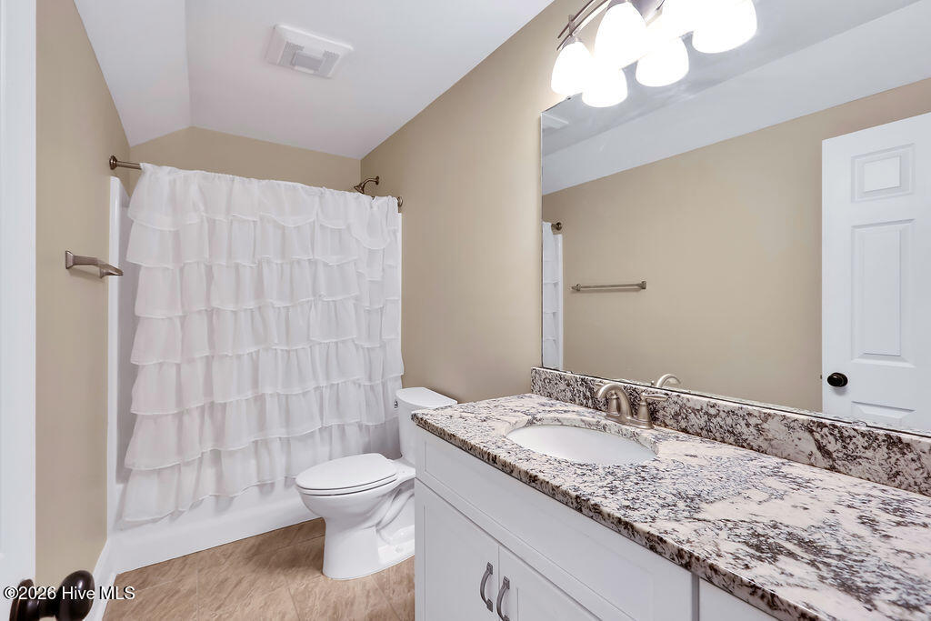 100547742 | Photo 32