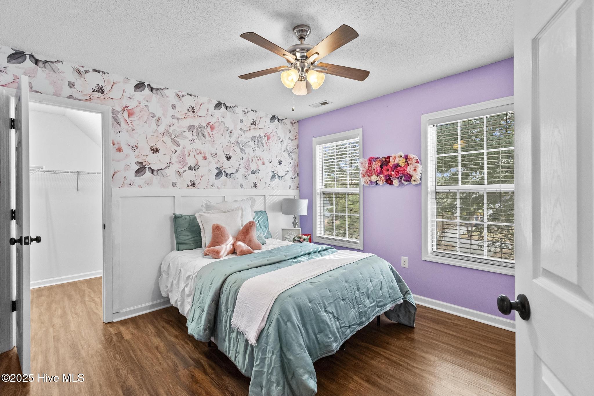 100546183 | Photo 32