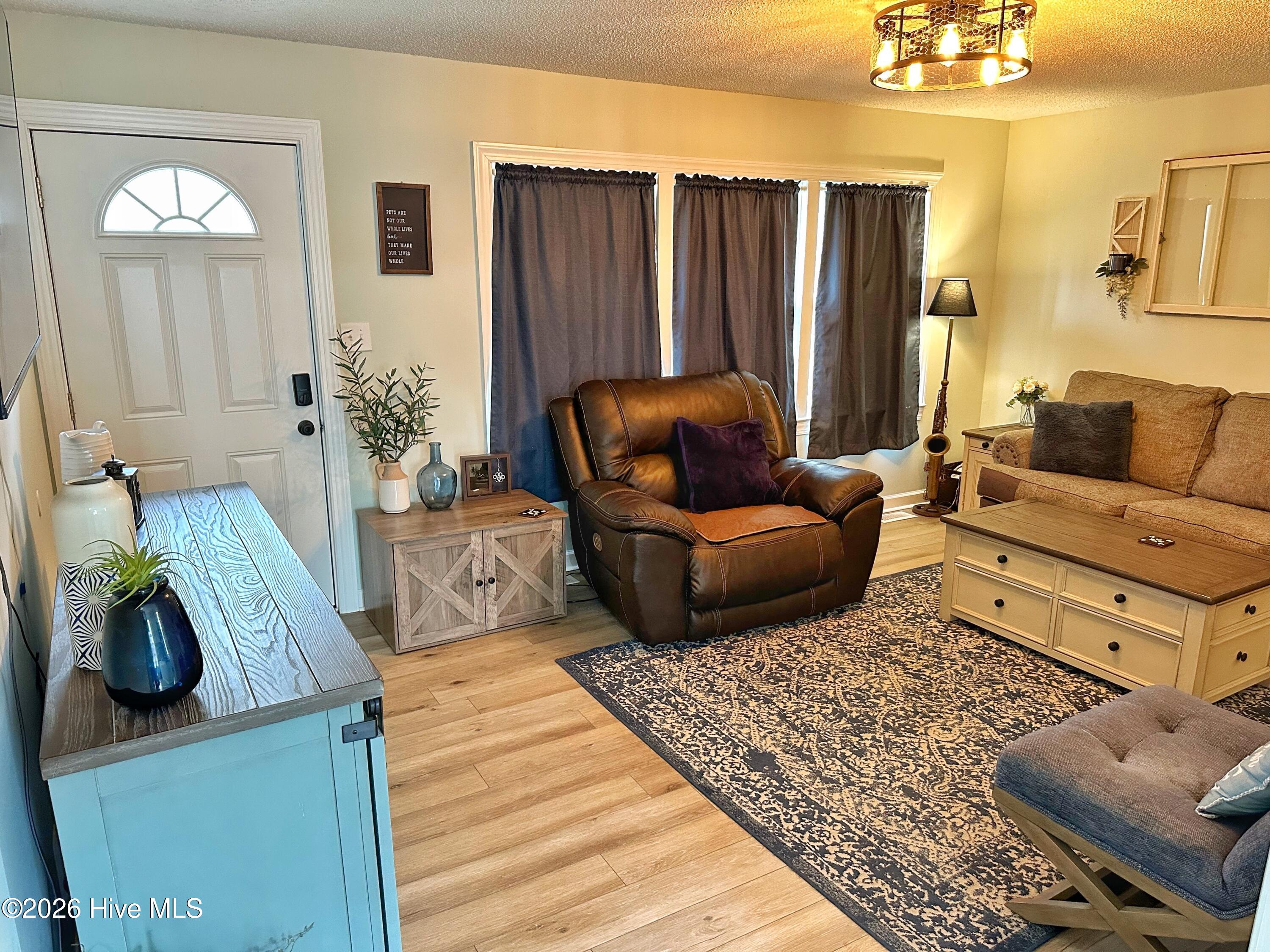 100559040 | Photo 28