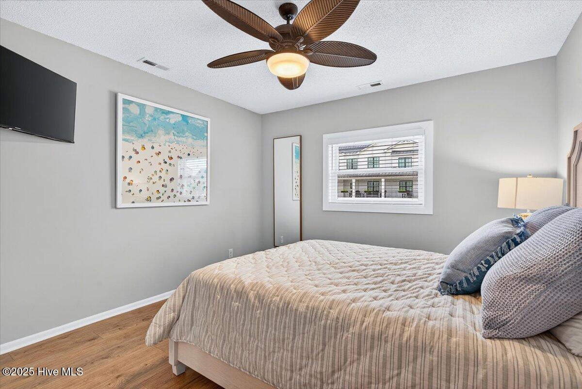 100530607 | Photo 17