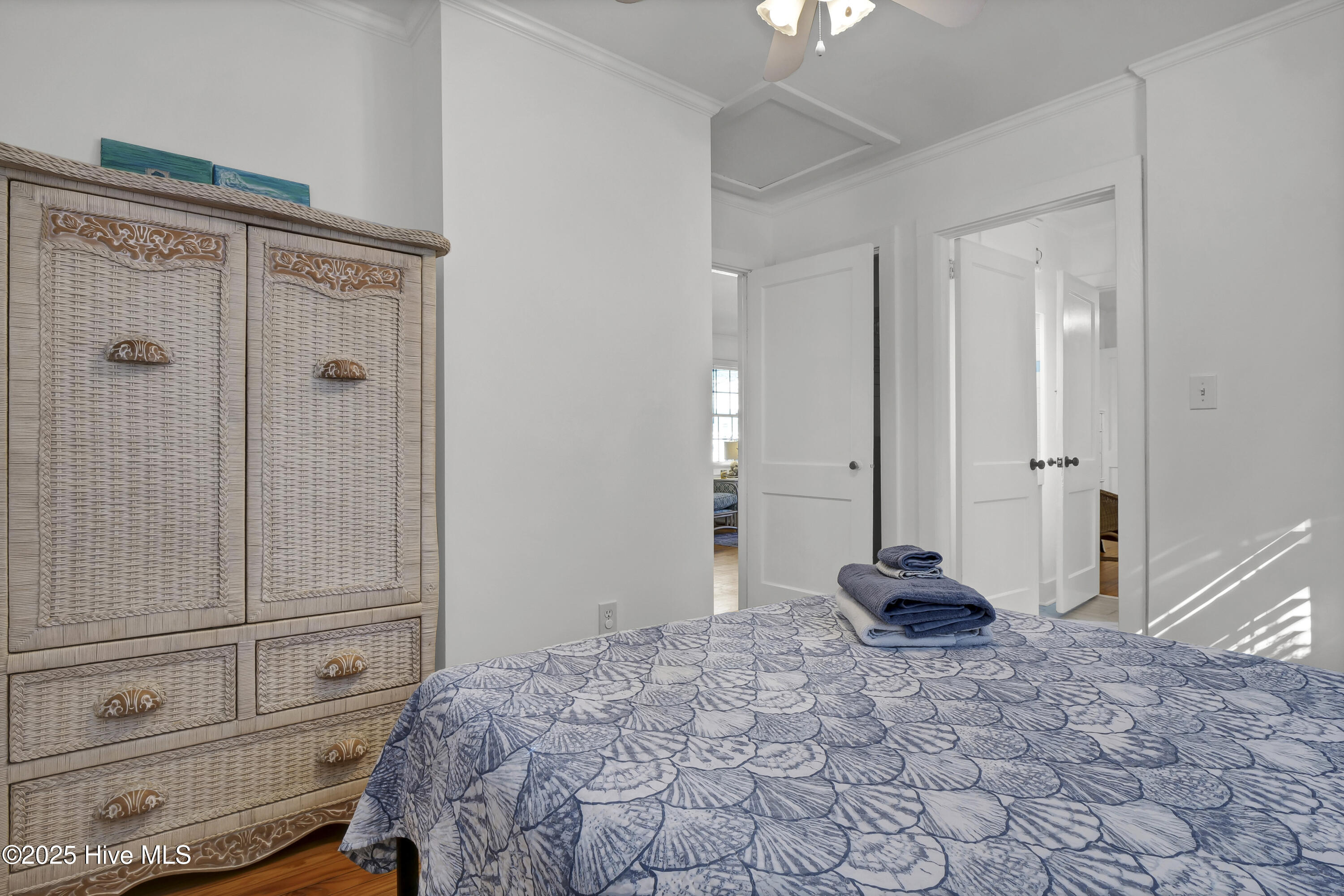 100537490 | Photo 27