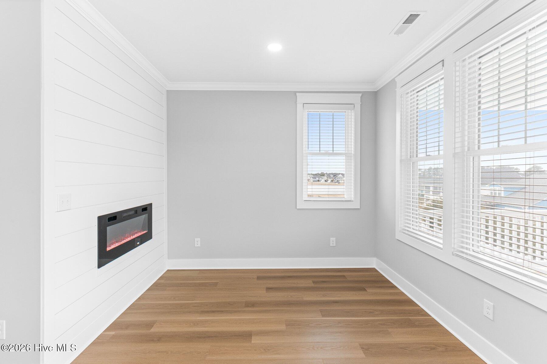 100558879 | Photo 26