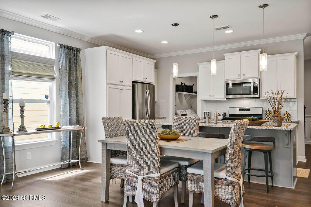 100537032 | Photo 15