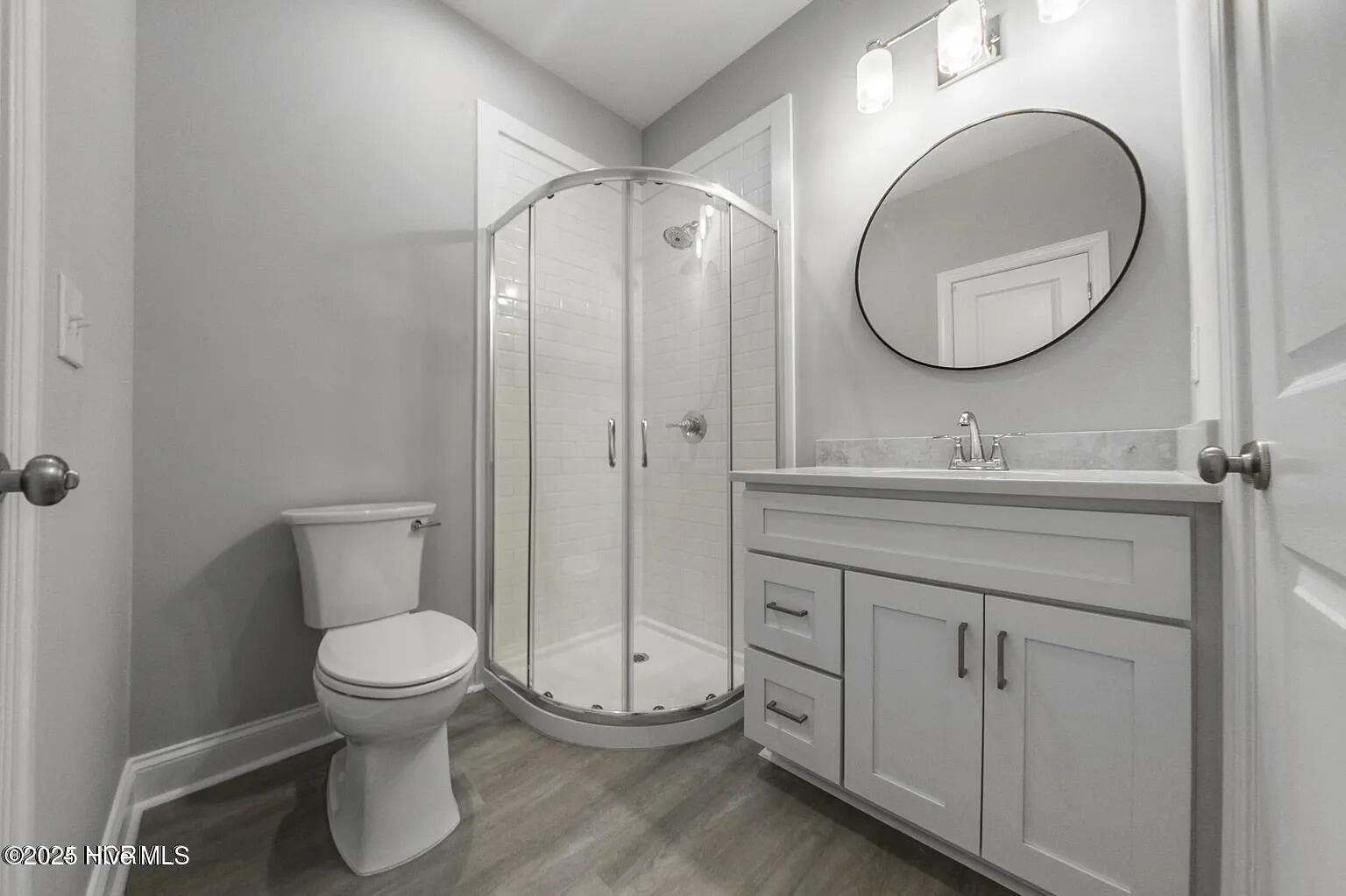 100528909 | Photo 44