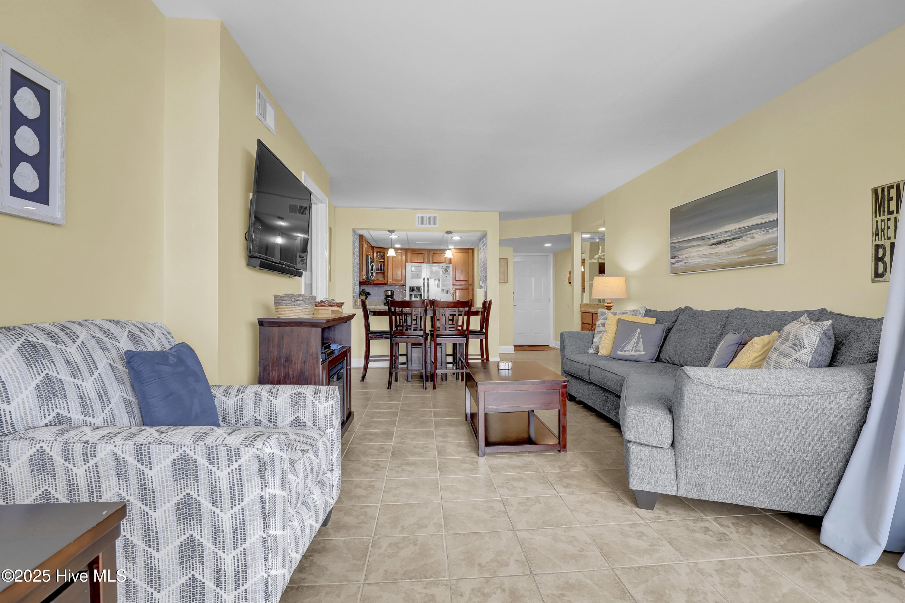 100456088 | Photo 14