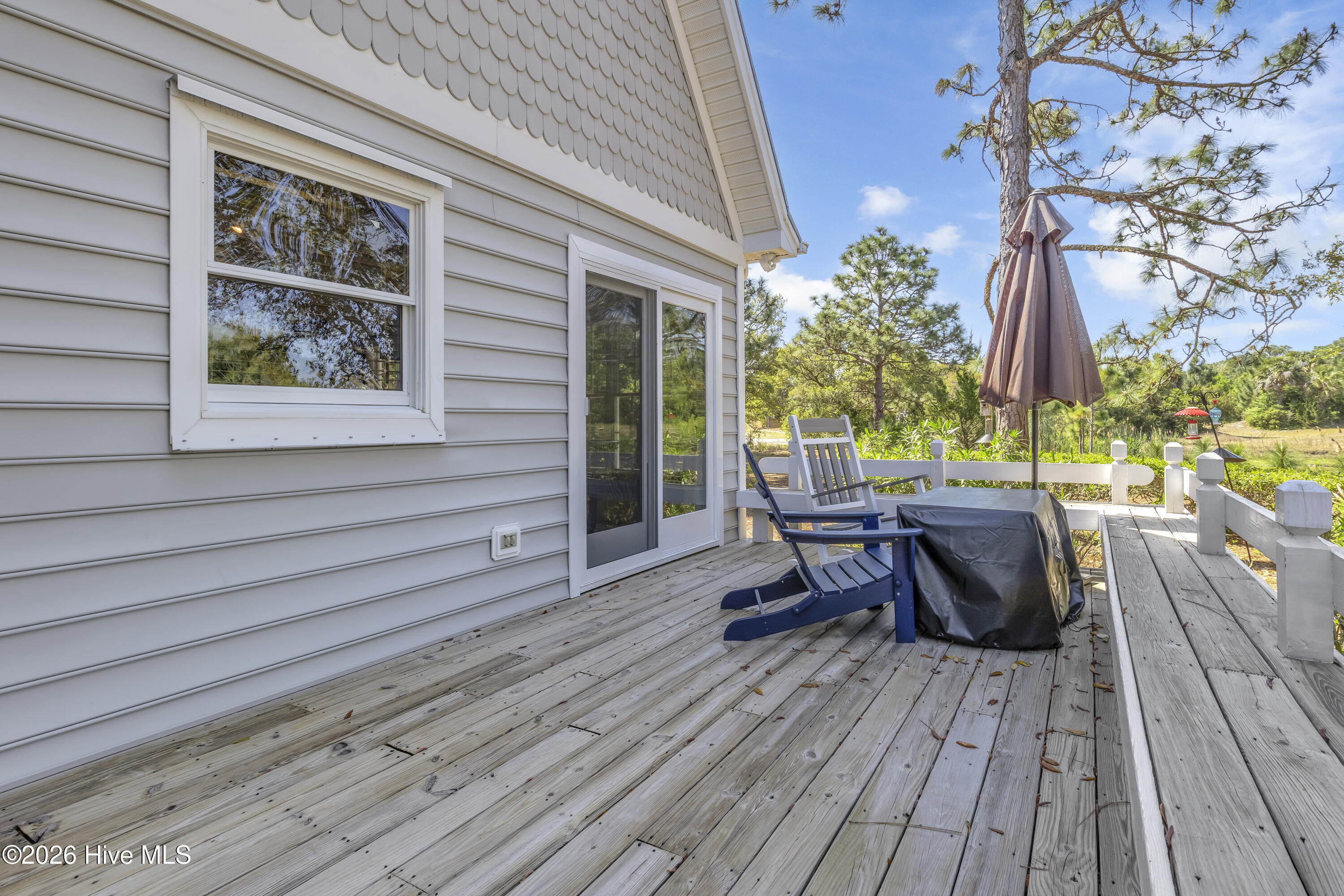 100566160 | Photo 40