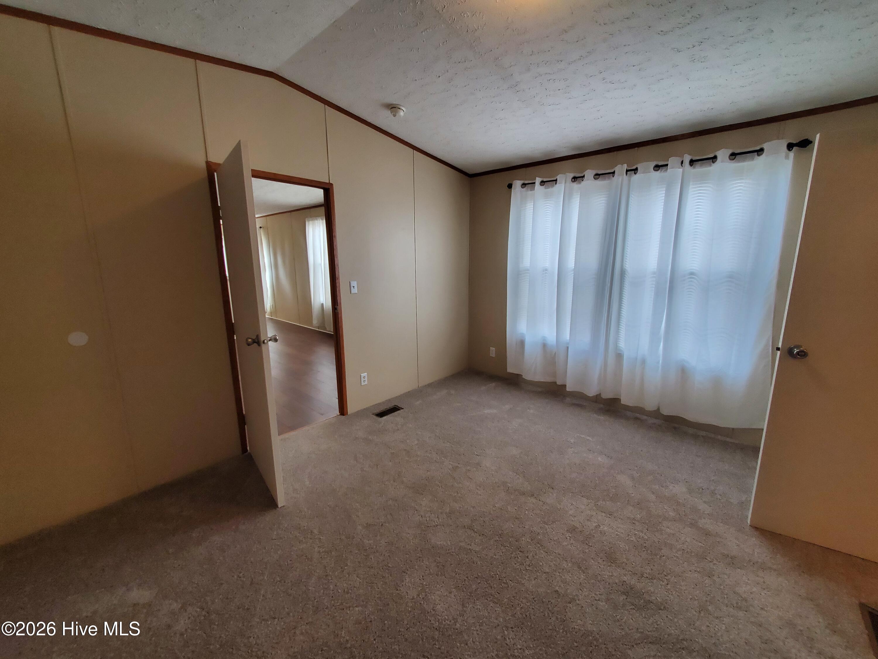 100551123 | Photo 13