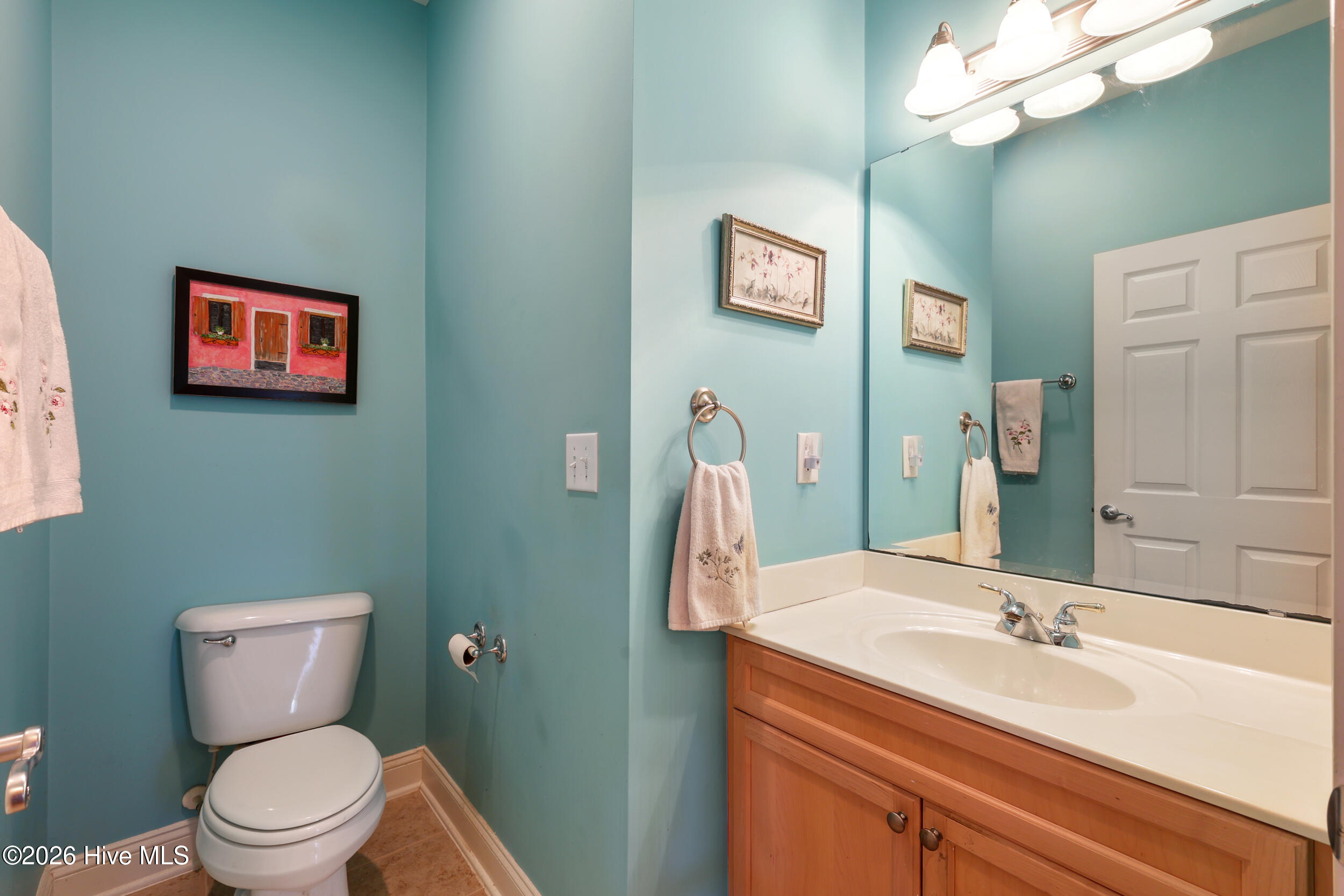 100565285 | Photo 36