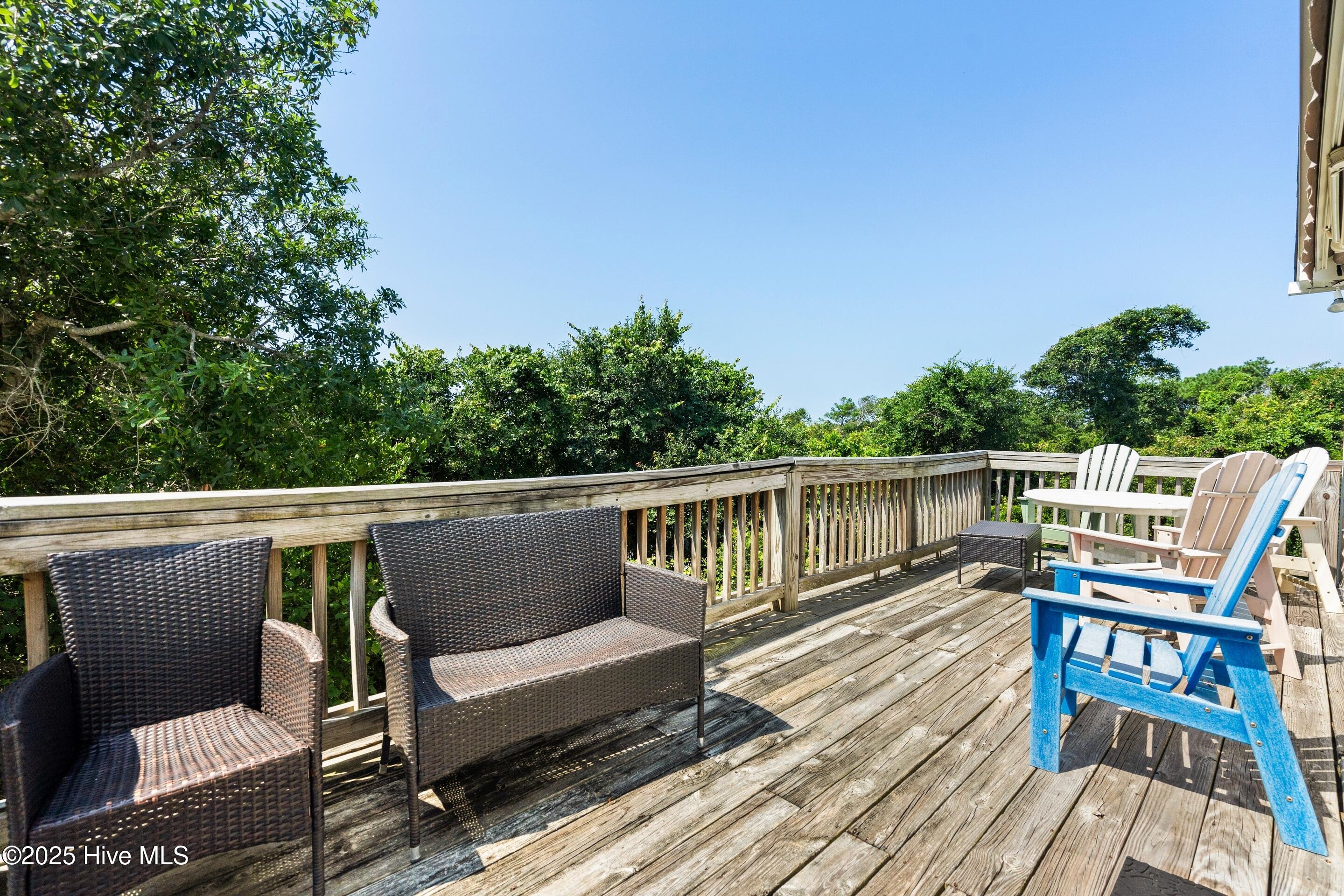 100517564 | Photo 44