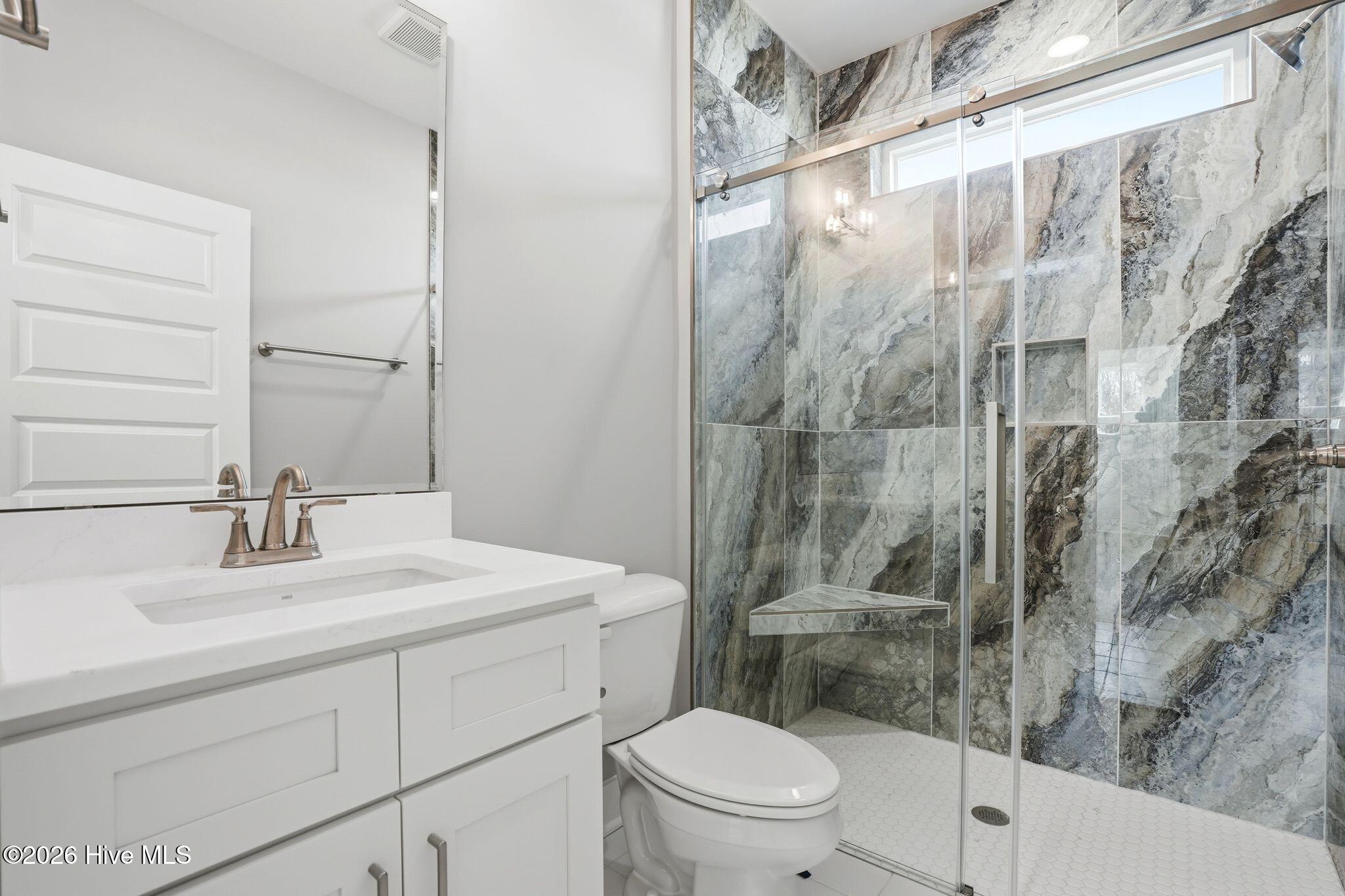 100558491 | Photo 63