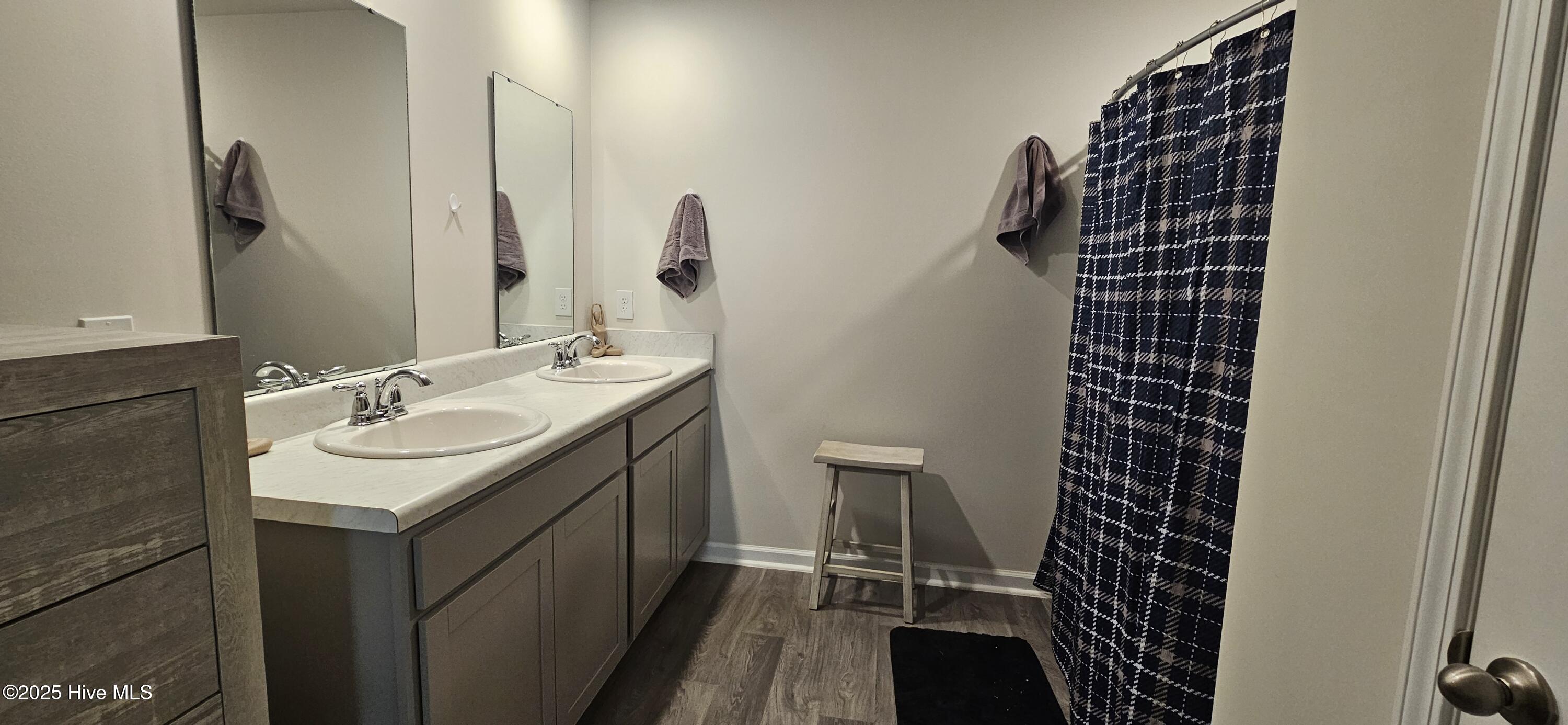 100545464 | Photo 15