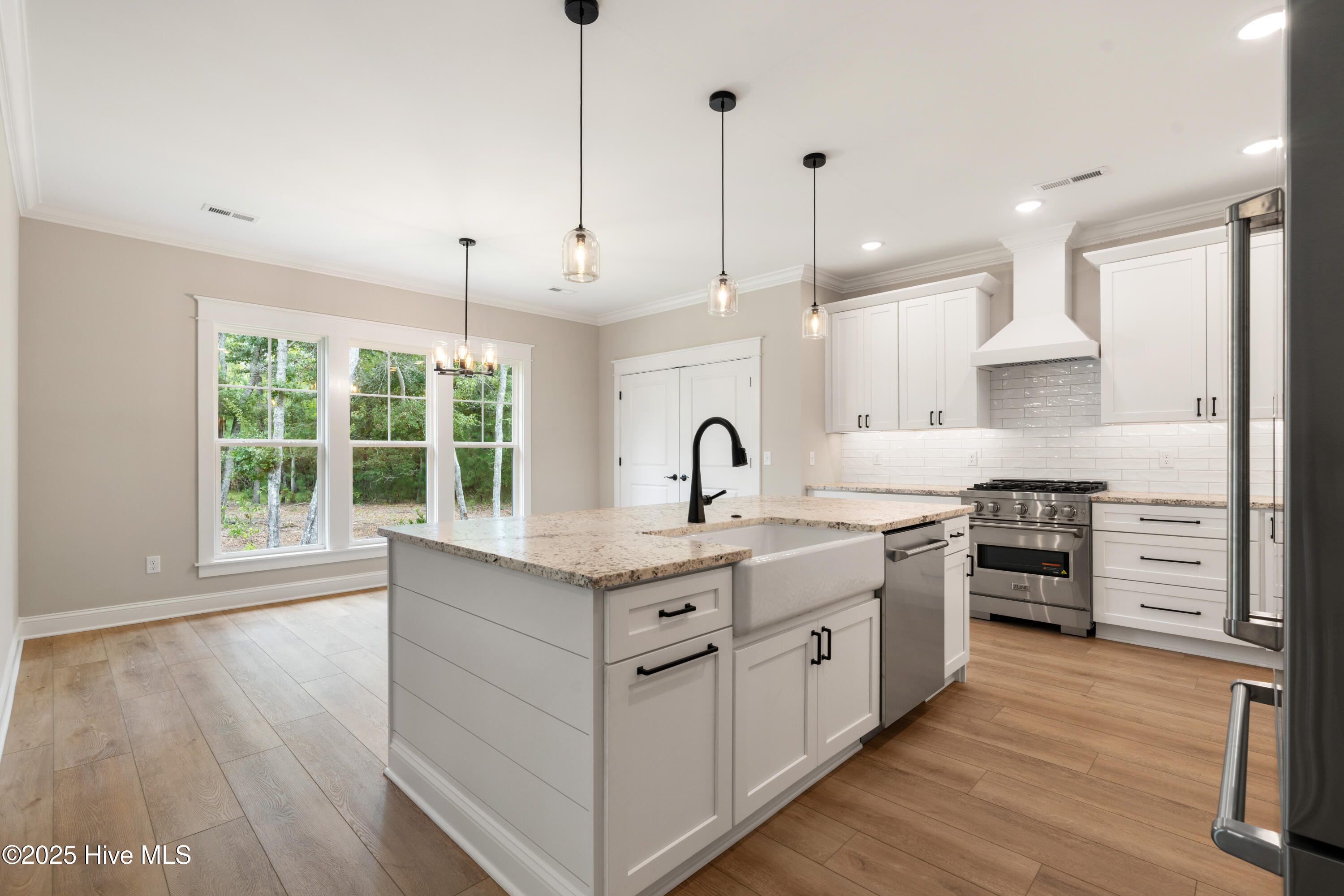 100485467 | Photo 14