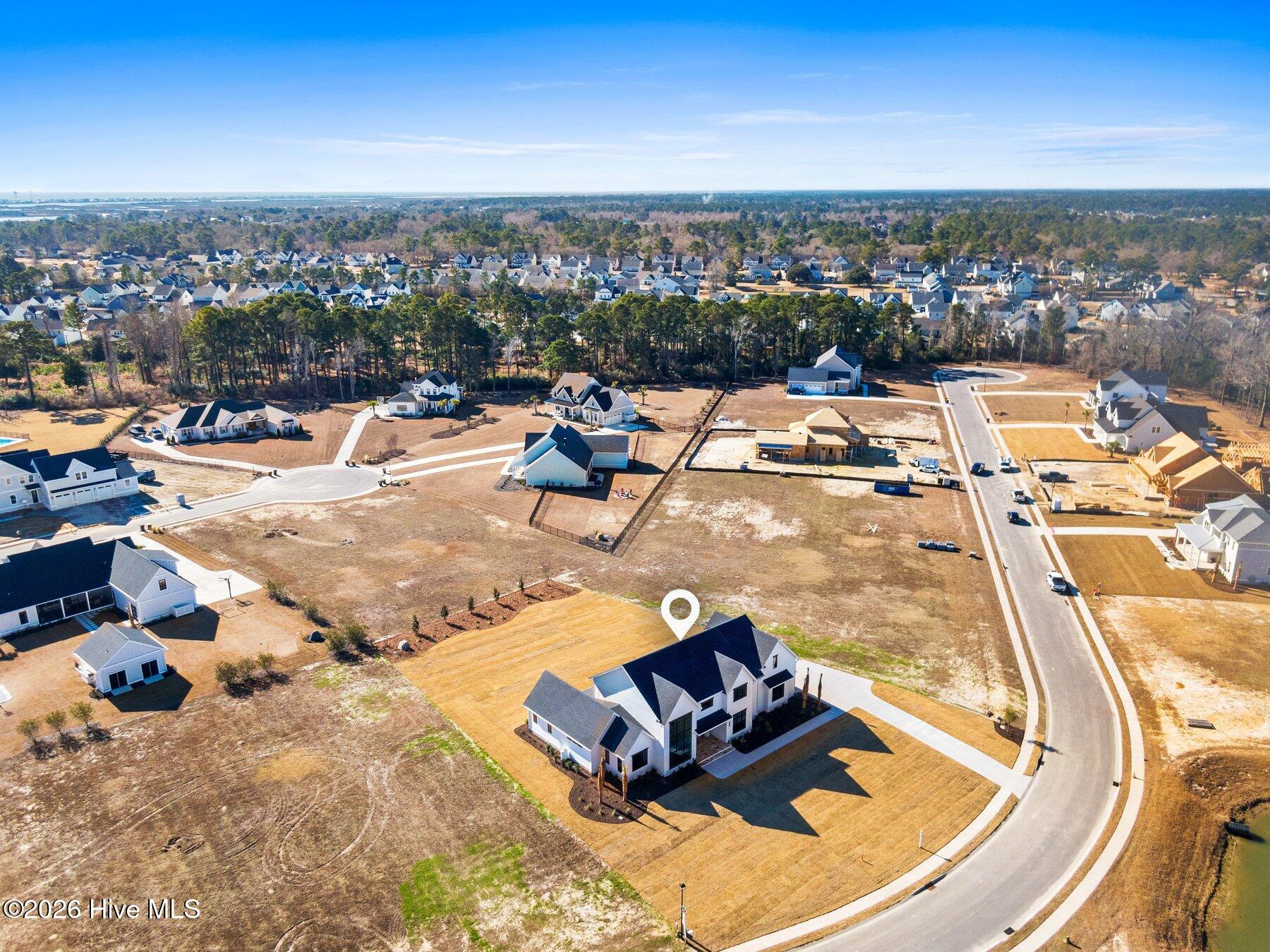 100529848 | Photo 72