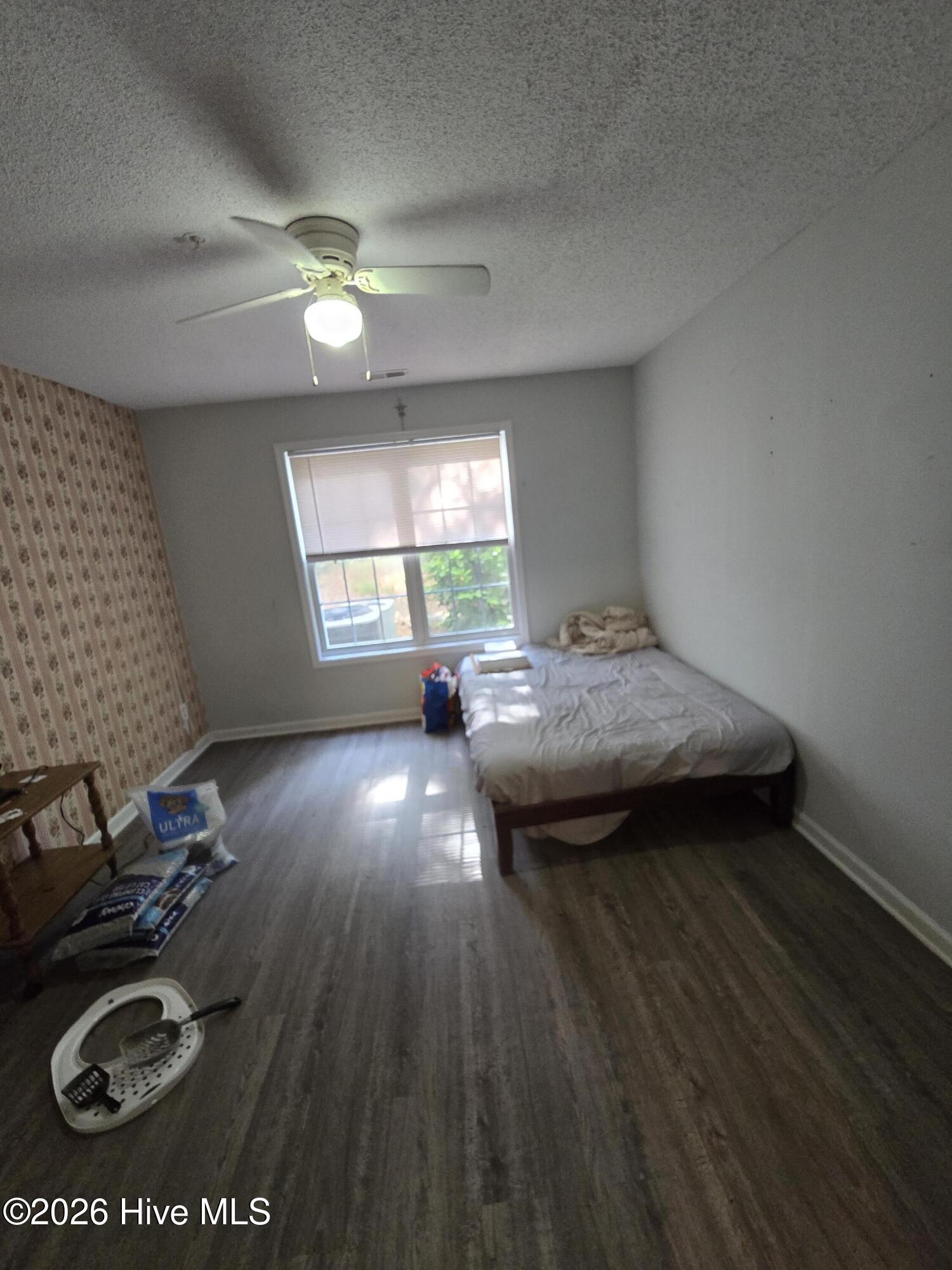 100569420 | Photo 11