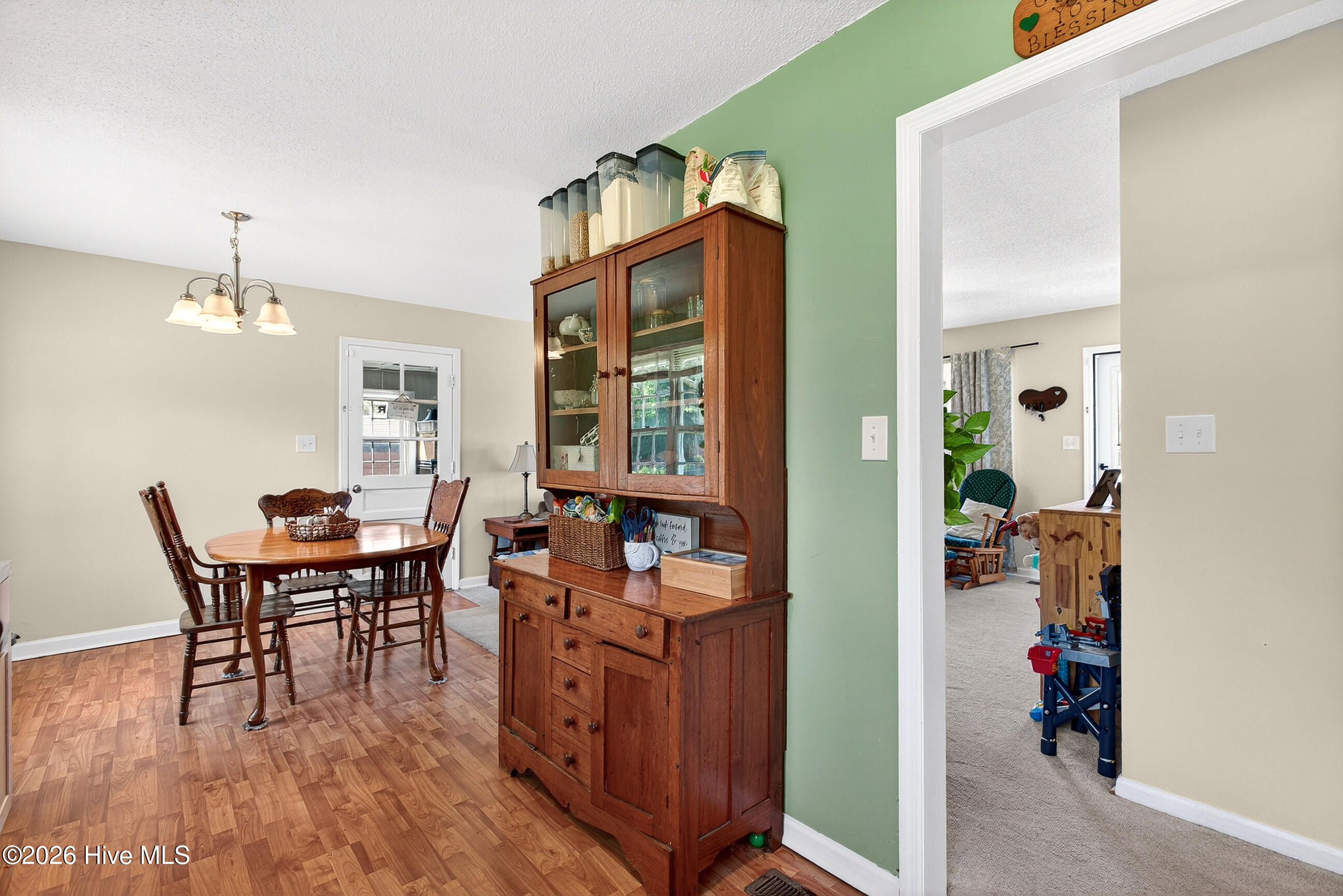 100569651 | Photo 11