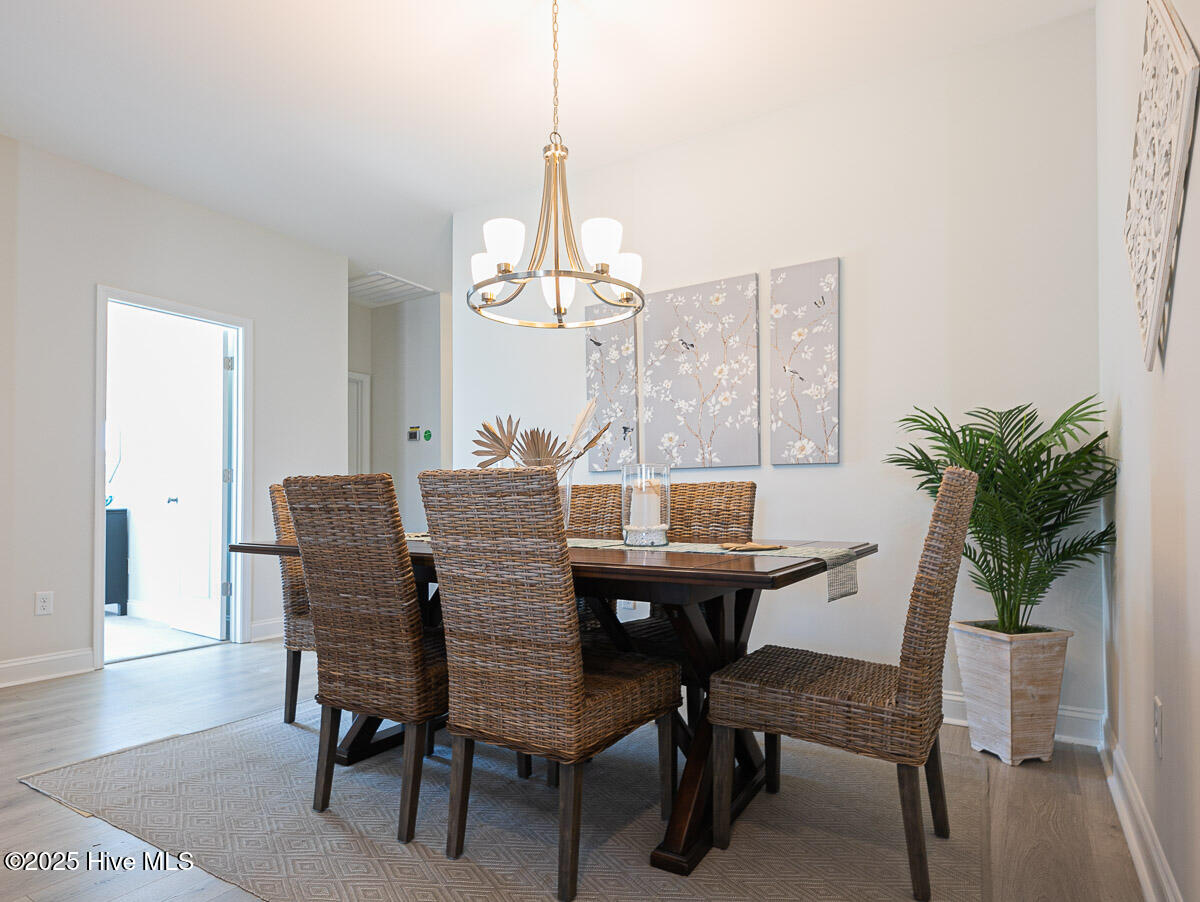 100515738 | Photo 17