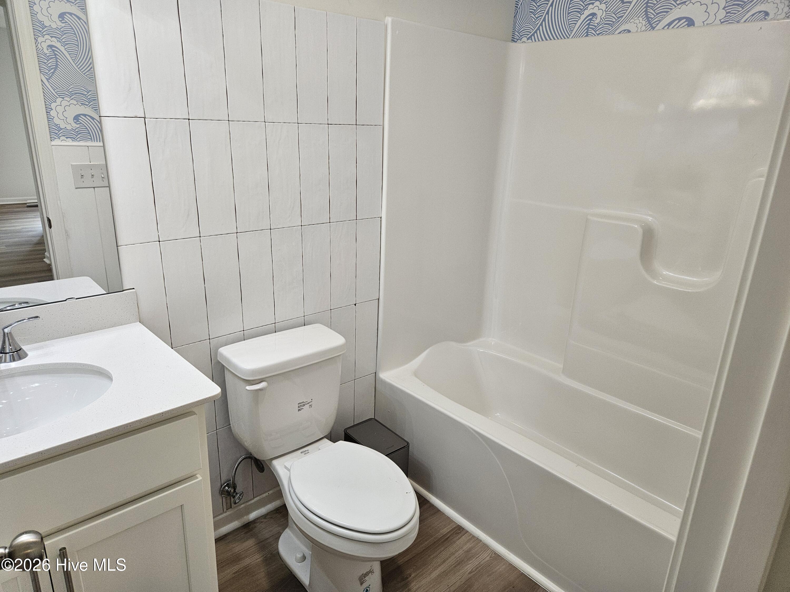 100568271 | Photo 10